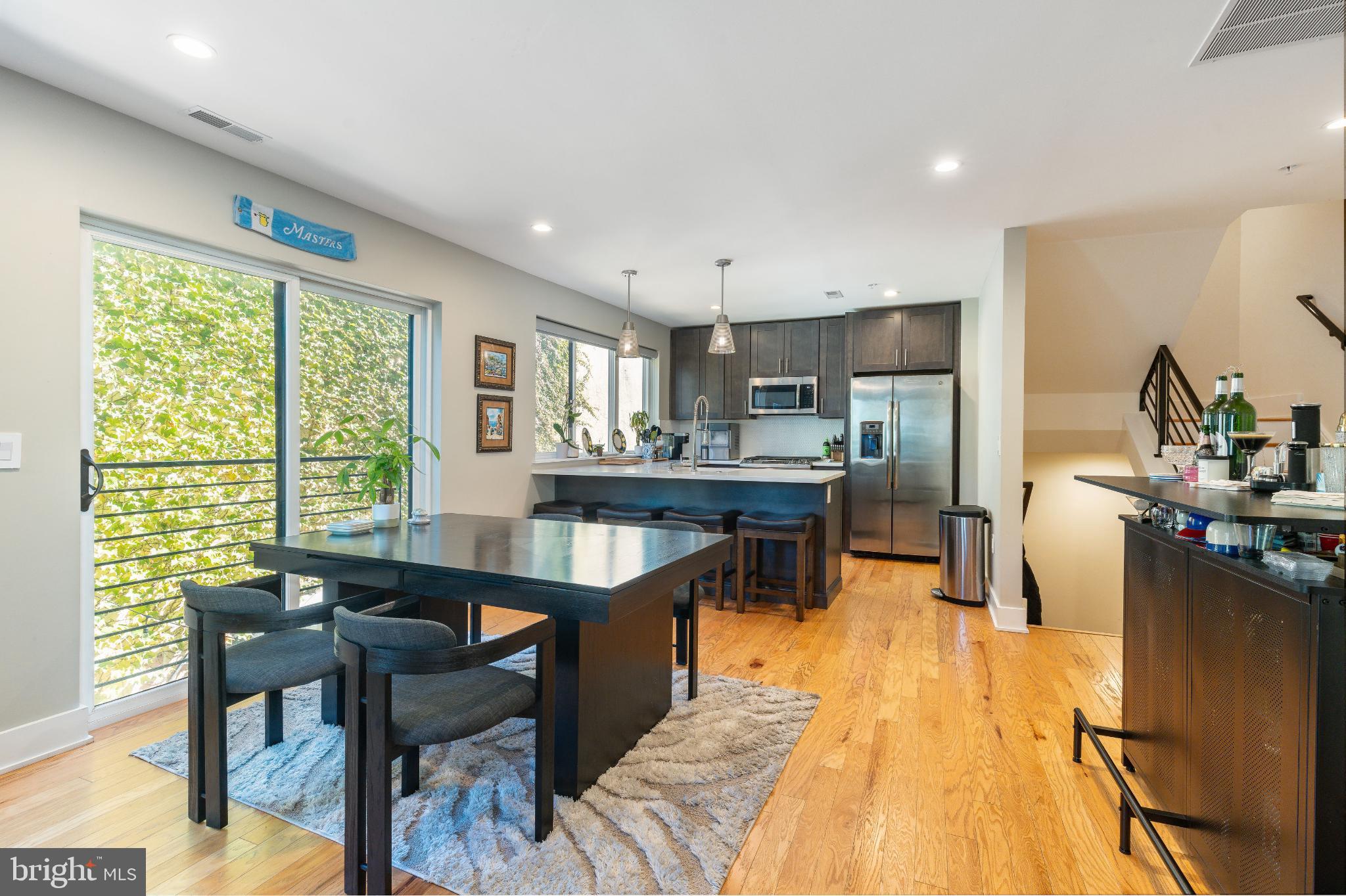 1647 E EYRE STREET 8