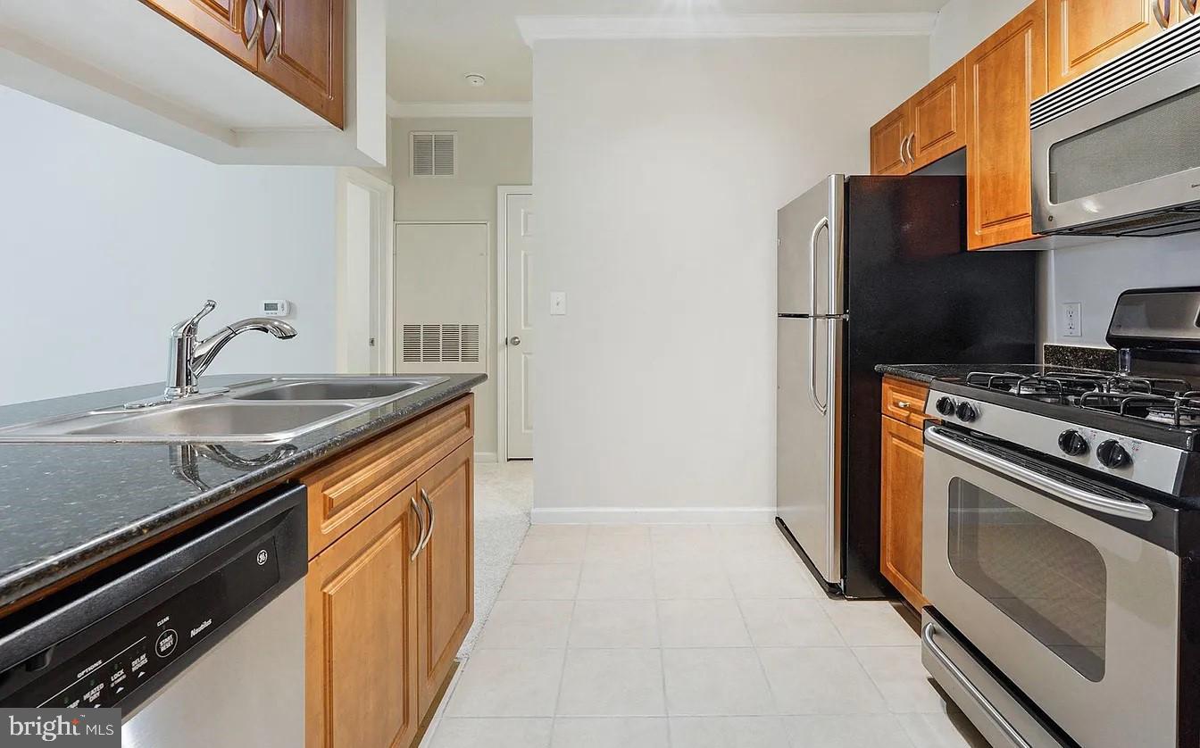 12921 CENTRE PARK CIRCLE 303