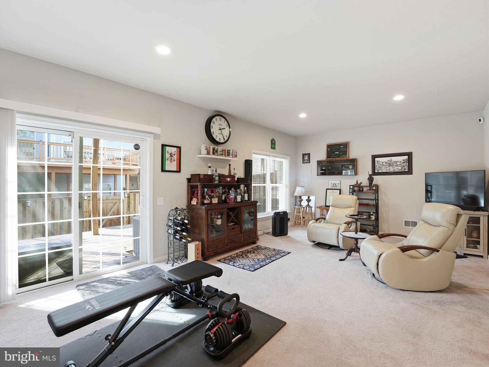 LAUREL HILL LANDBAY - Residential