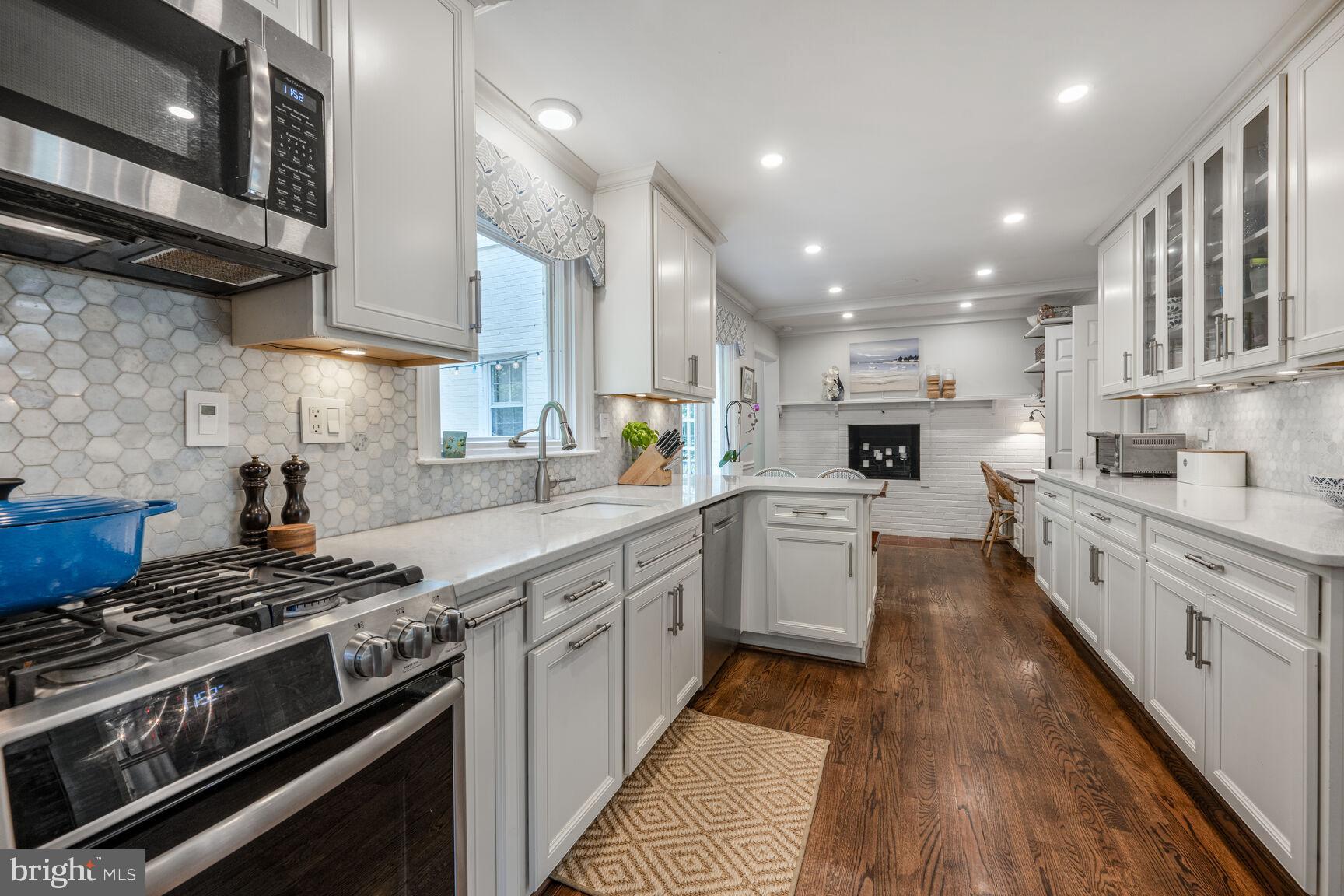 WESTMORELAND HILLS - Residential