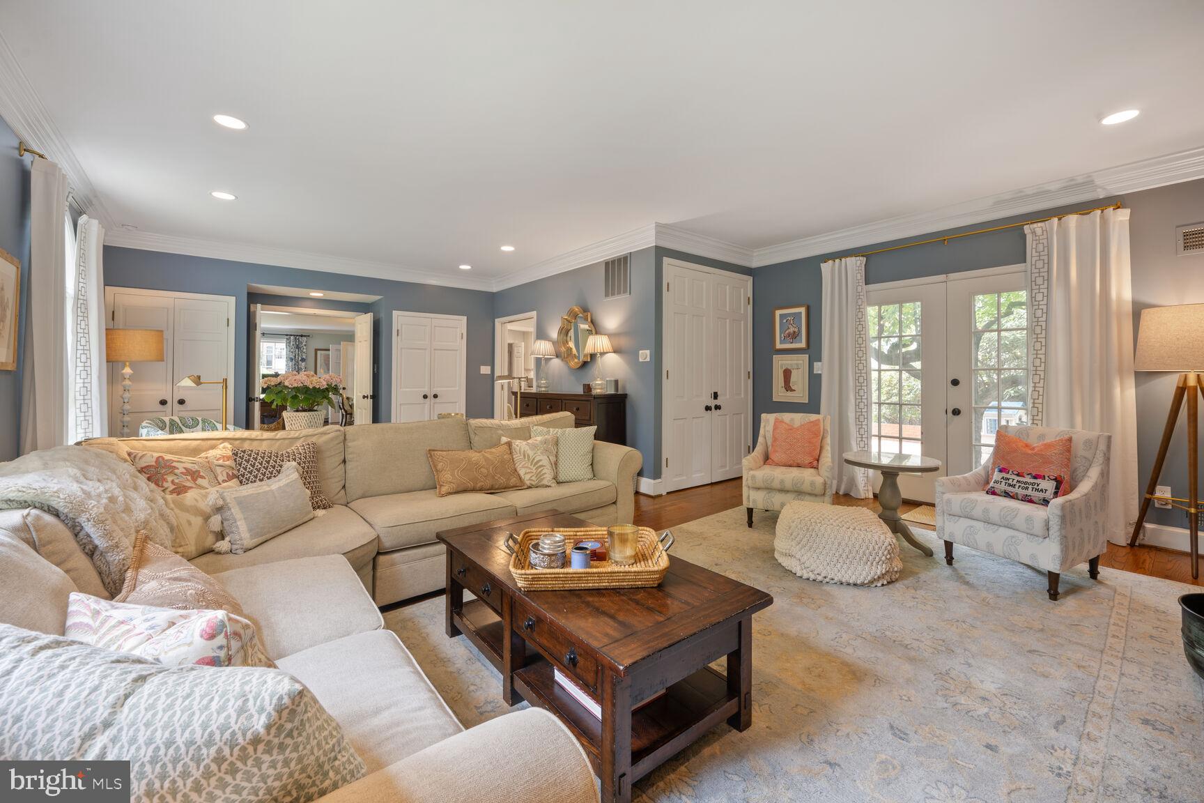 WESTMORELAND HILLS - Residential