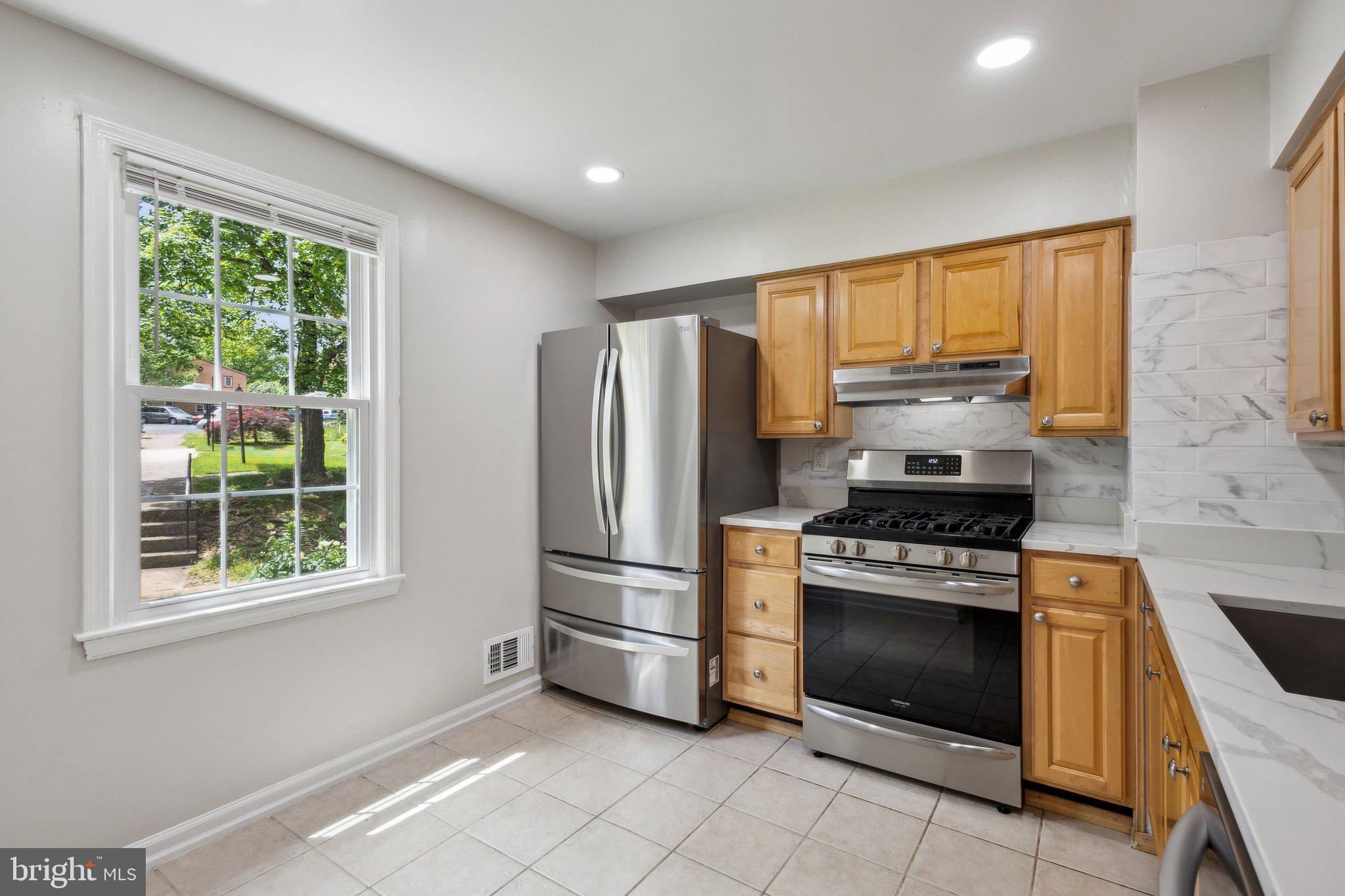 GREENWICH HILL - Residential Lease