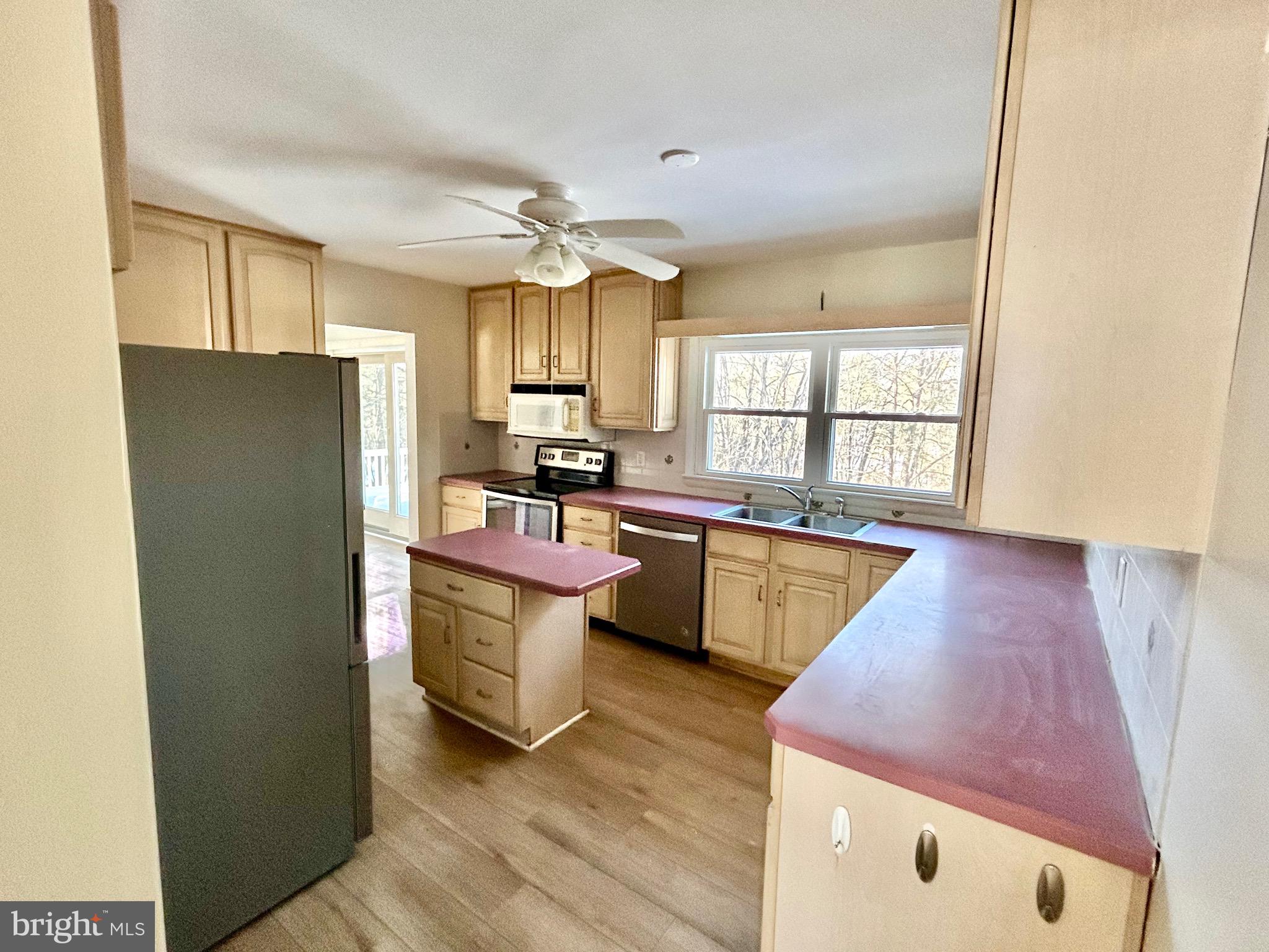 RIVERVIEW - Residential