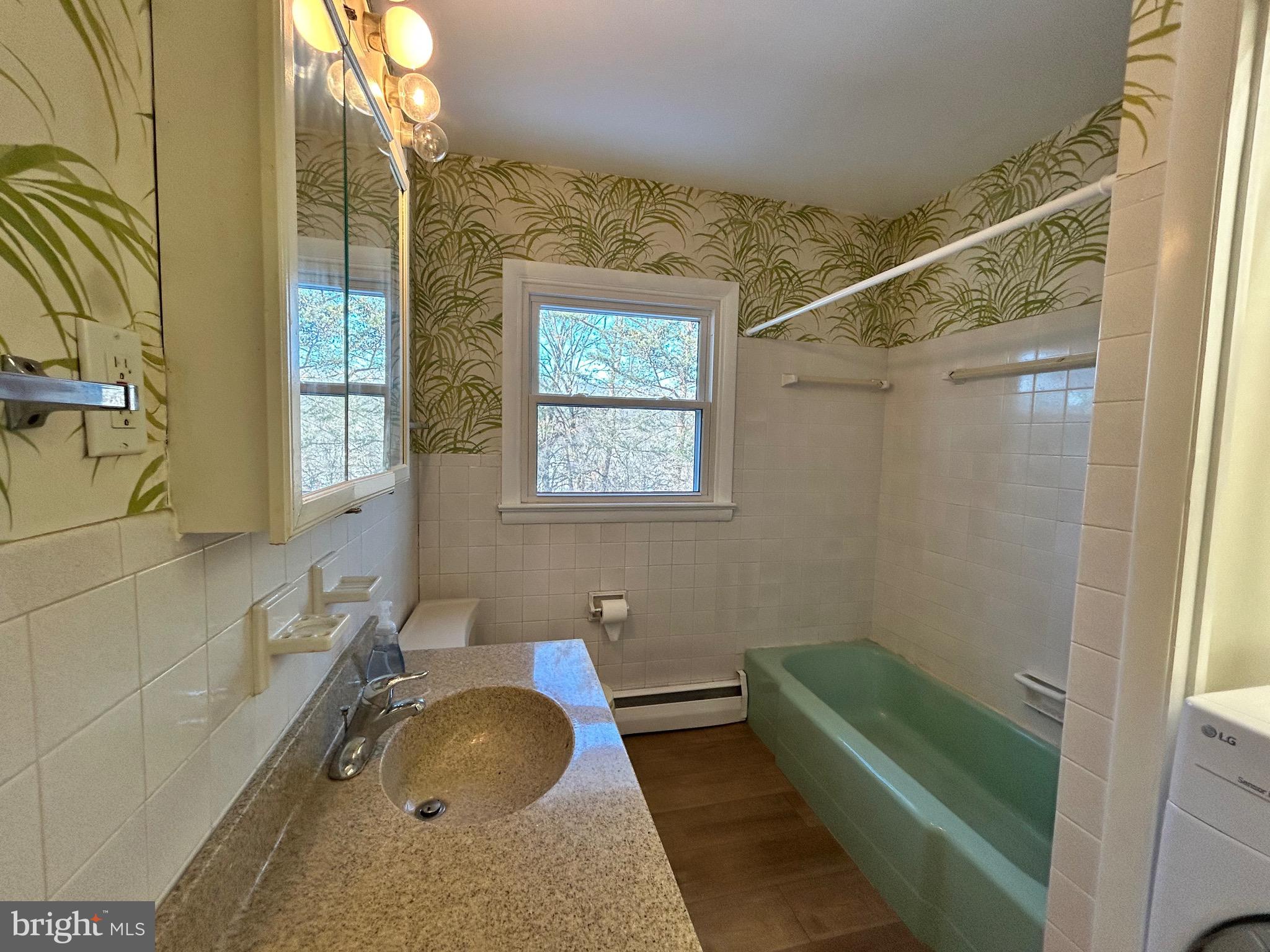 RIVERVIEW - Residential