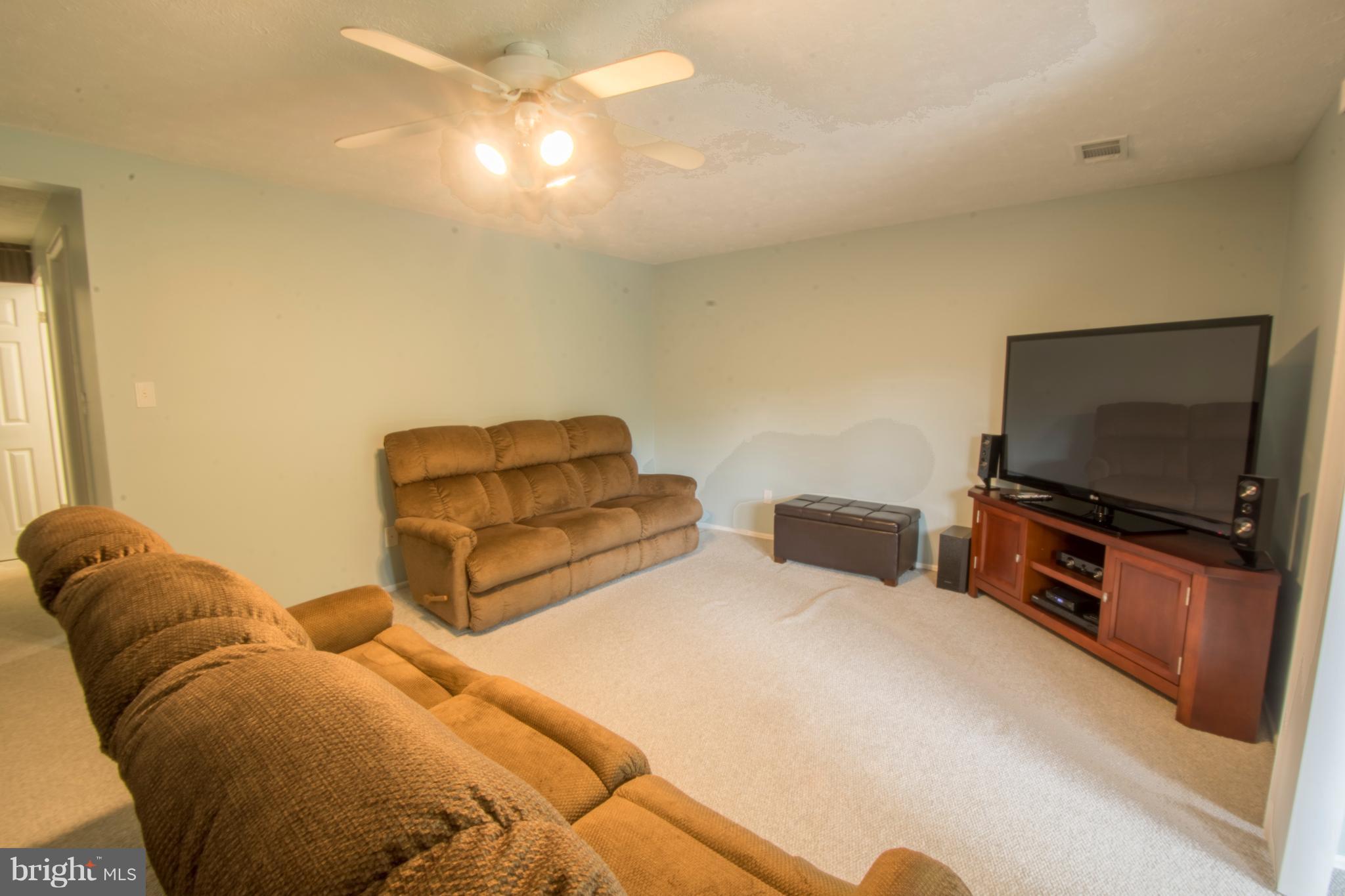 WHISPERING WOODS - Residential