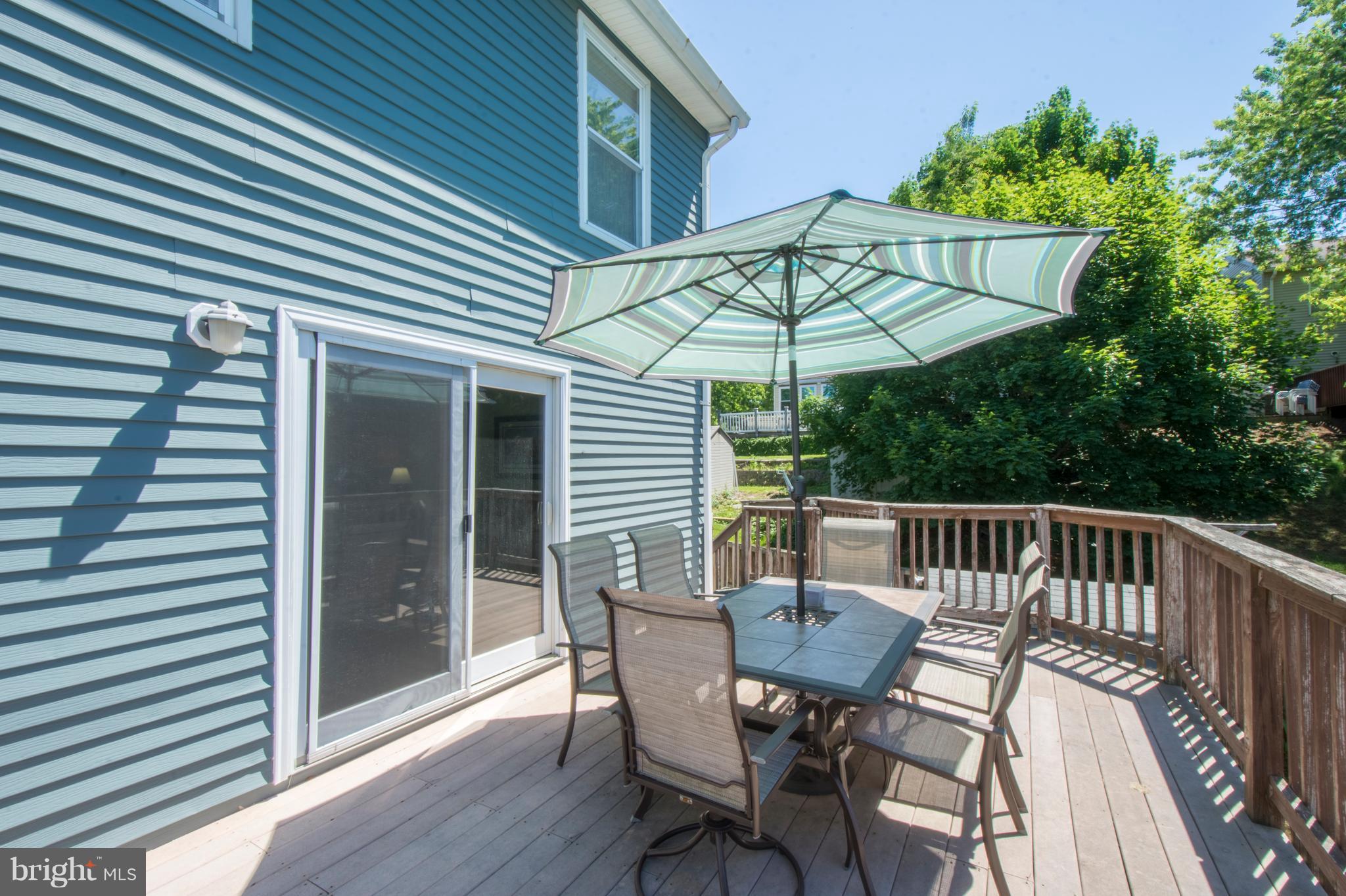 WHISPERING WOODS - Residential