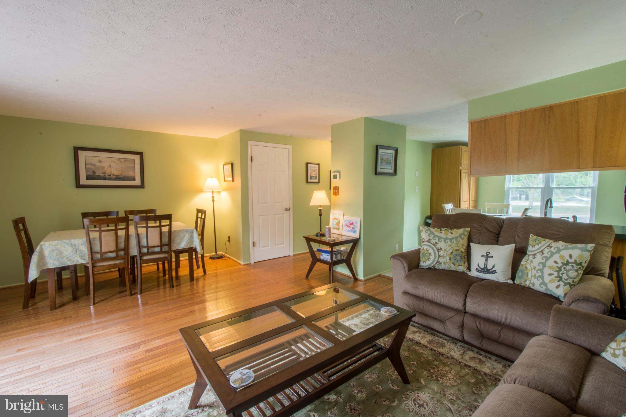 WHISPERING WOODS - Residential