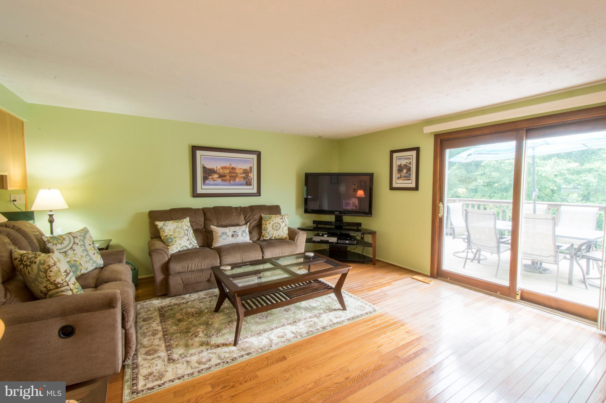 WHISPERING WOODS - Residential