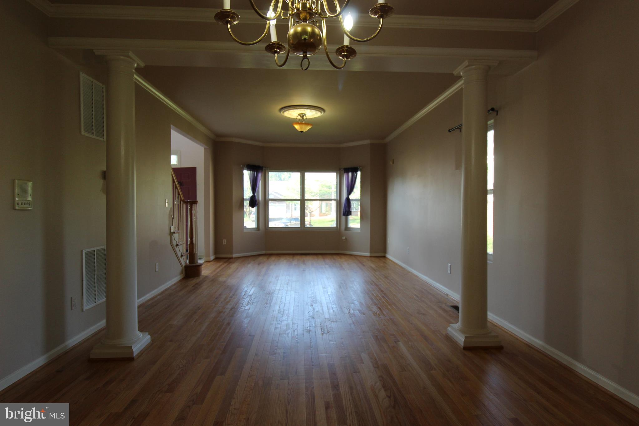 FIVE OAKS ESTATES - Residential Lease