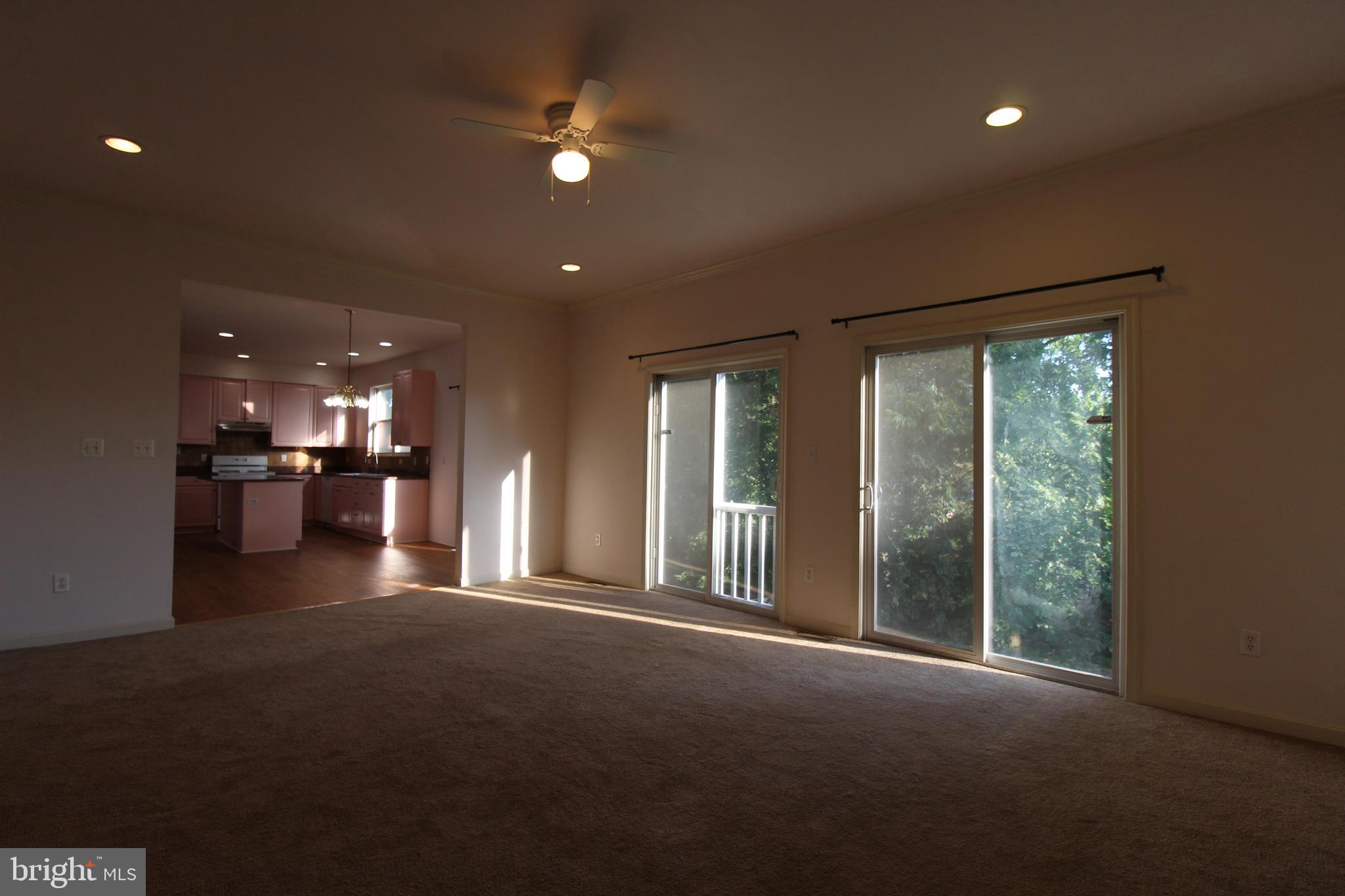 FIVE OAKS ESTATES - Residential Lease