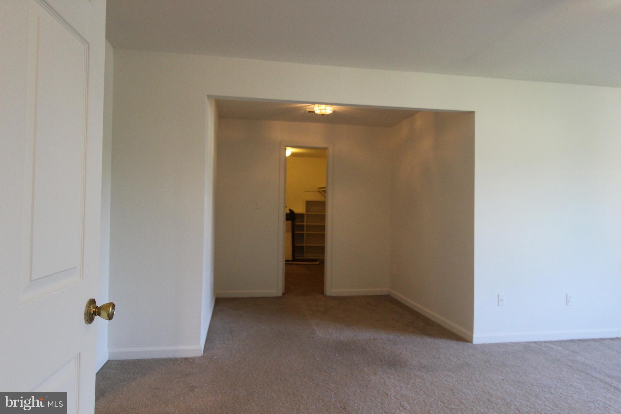 FIVE OAKS ESTATES - Residential Lease