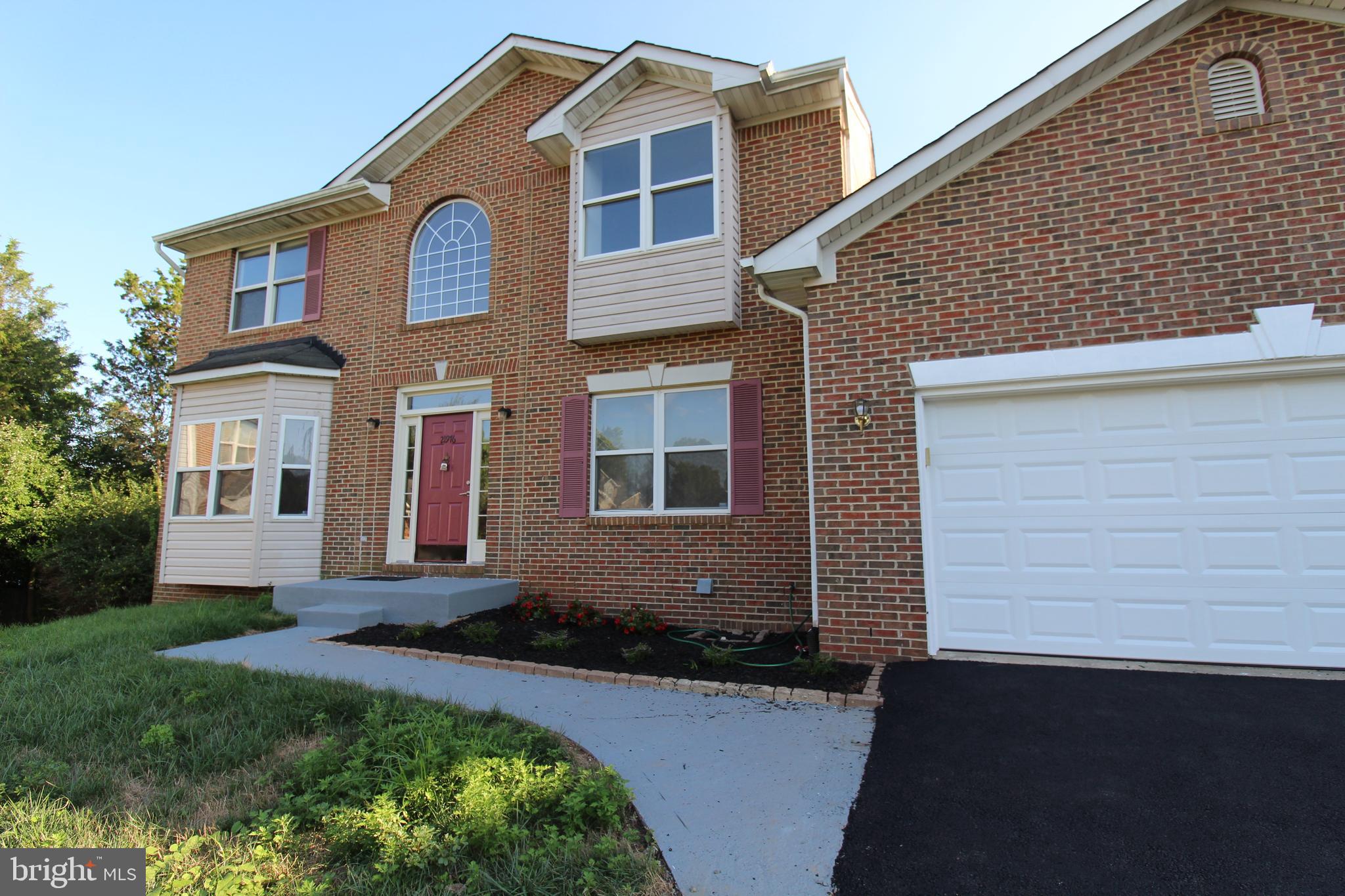 FIVE OAKS ESTATES - Residential Lease