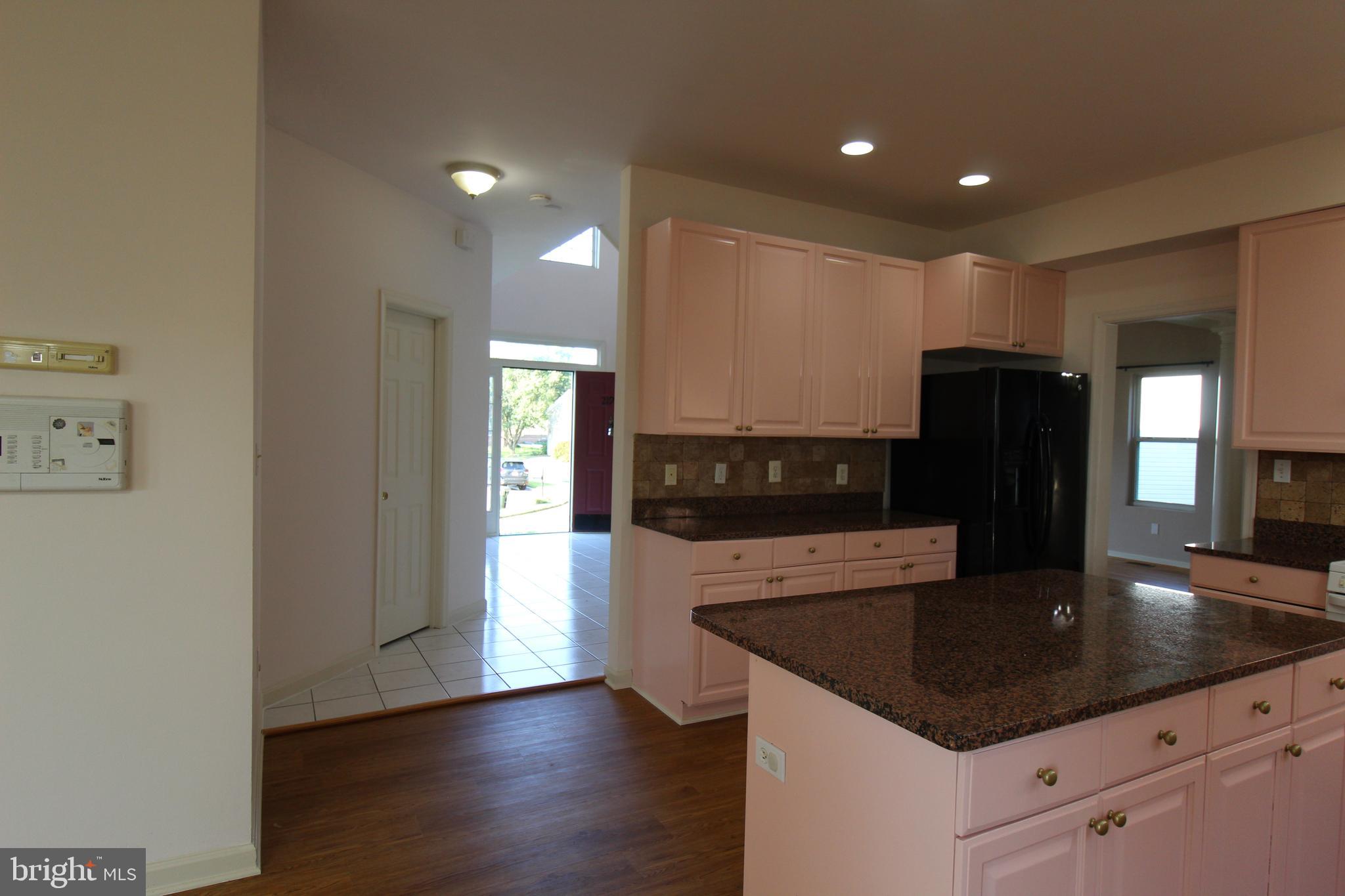 FIVE OAKS ESTATES - Residential Lease