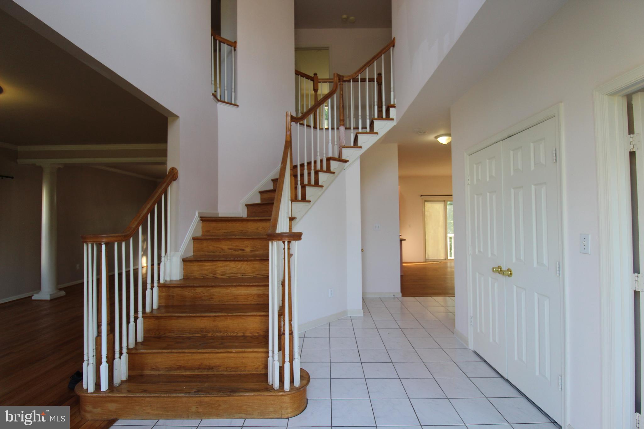 FIVE OAKS ESTATES - Residential Lease