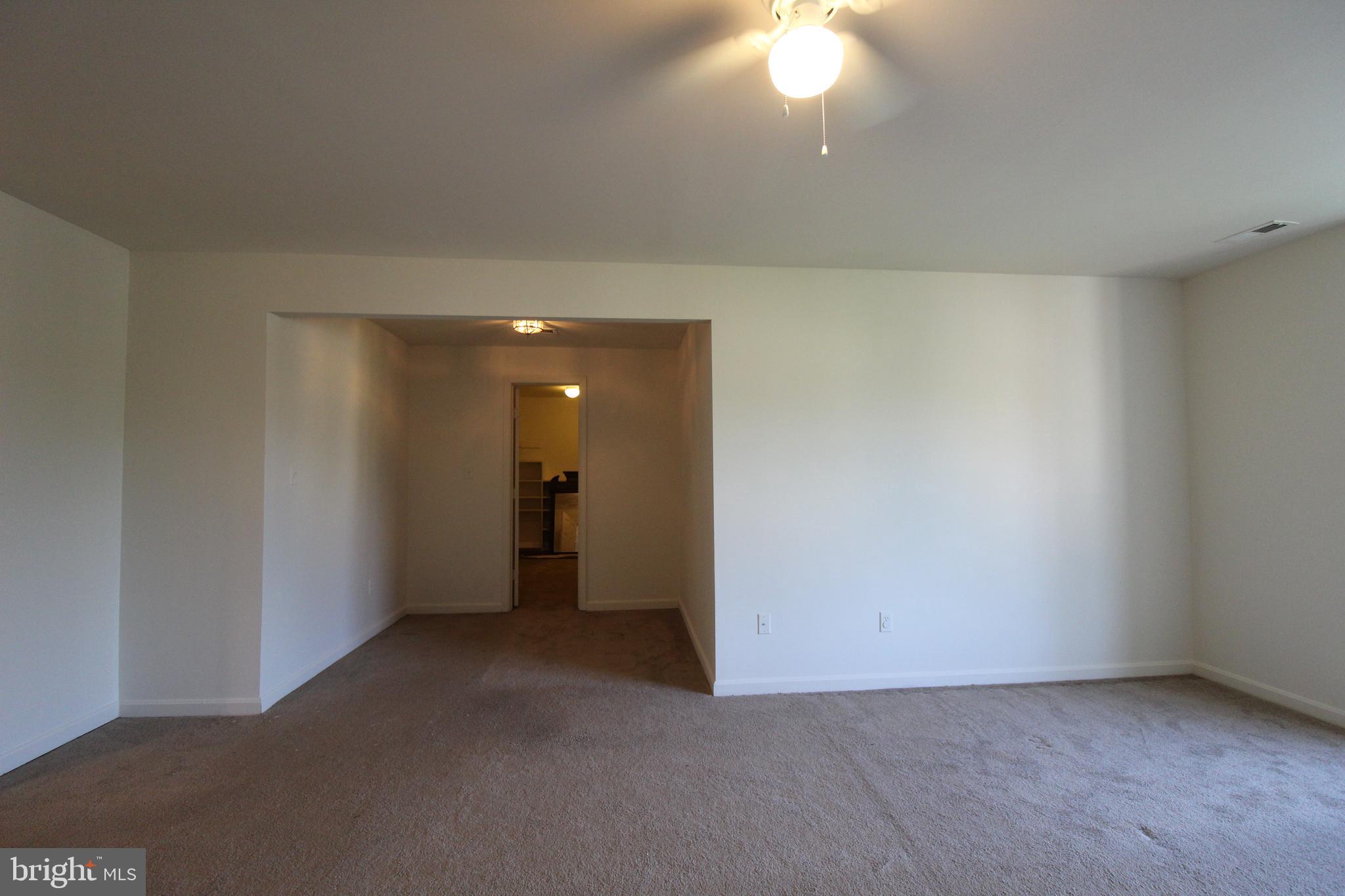 FIVE OAKS ESTATES - Residential Lease