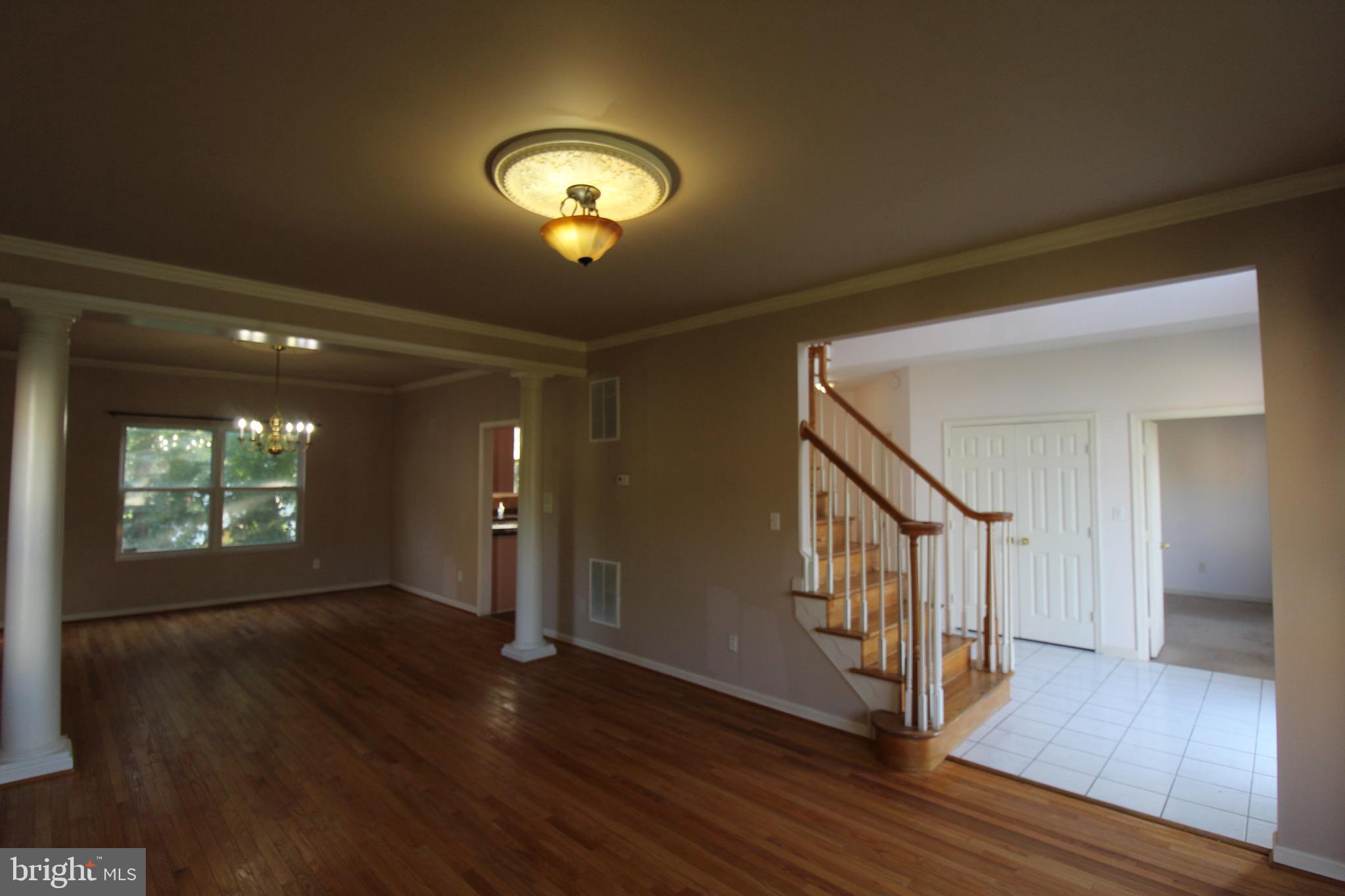 FIVE OAKS ESTATES - Residential Lease