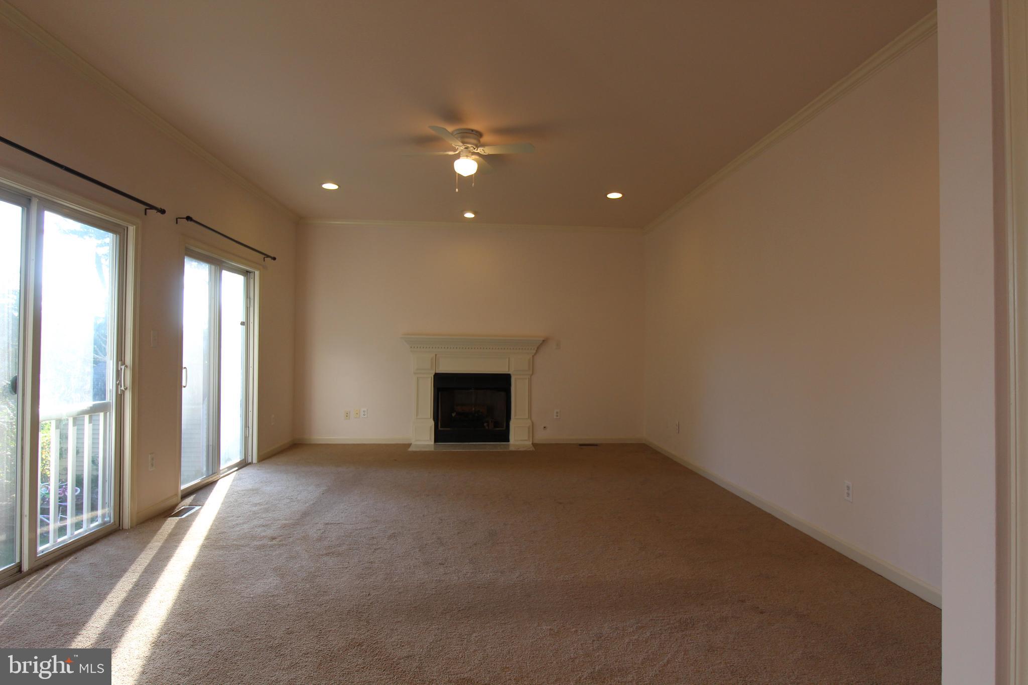 FIVE OAKS ESTATES - Residential Lease