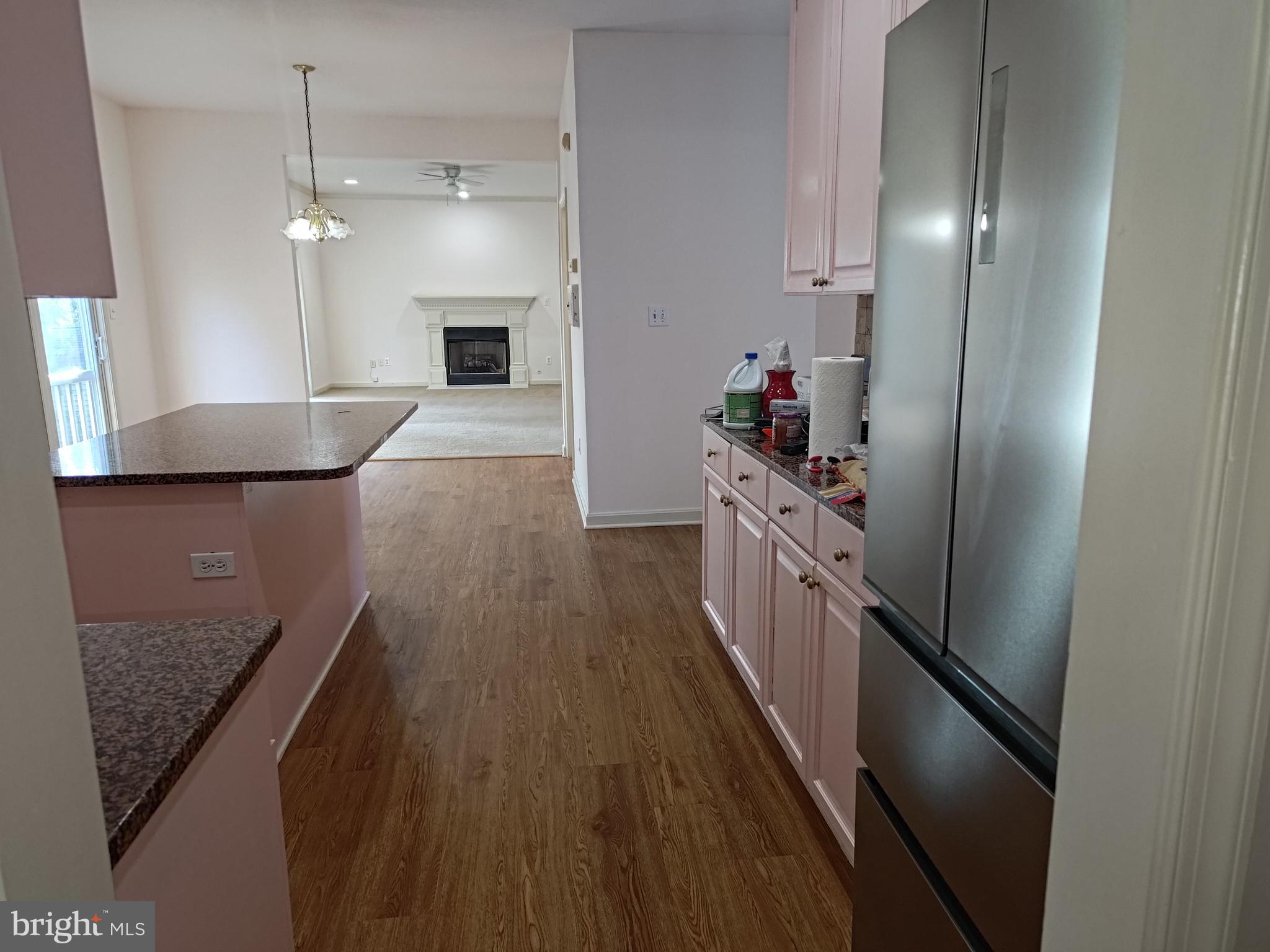 FIVE OAKS ESTATES - Residential Lease