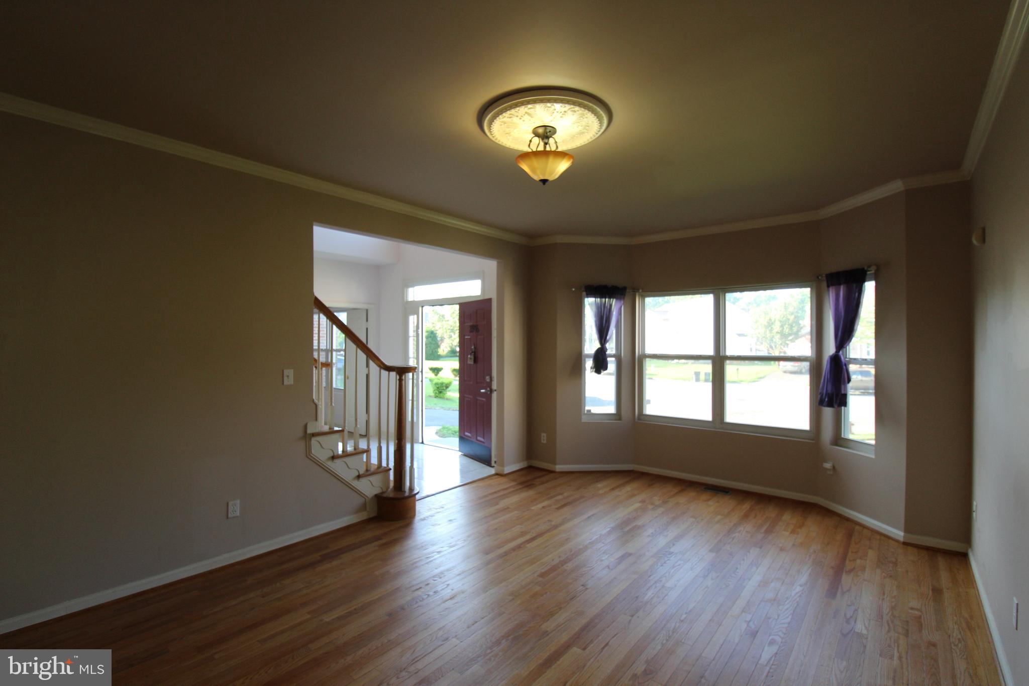 FIVE OAKS ESTATES - Residential Lease