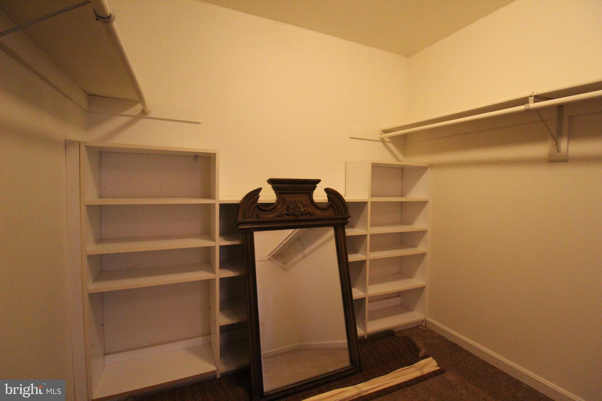 FIVE OAKS ESTATES - Residential Lease