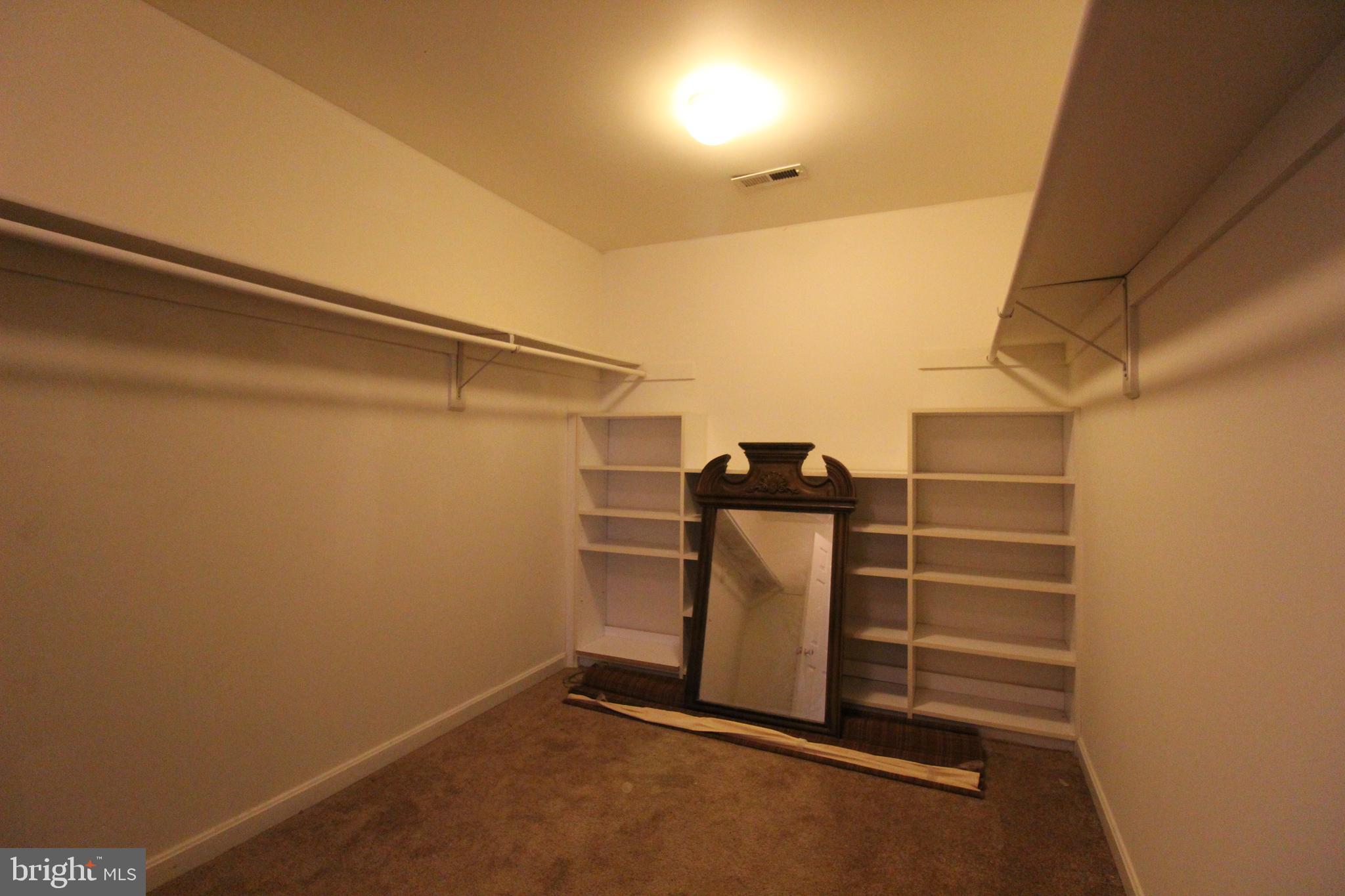 FIVE OAKS ESTATES - Residential Lease