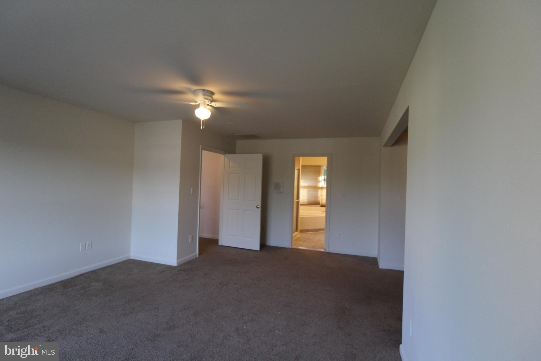 FIVE OAKS ESTATES - Residential Lease