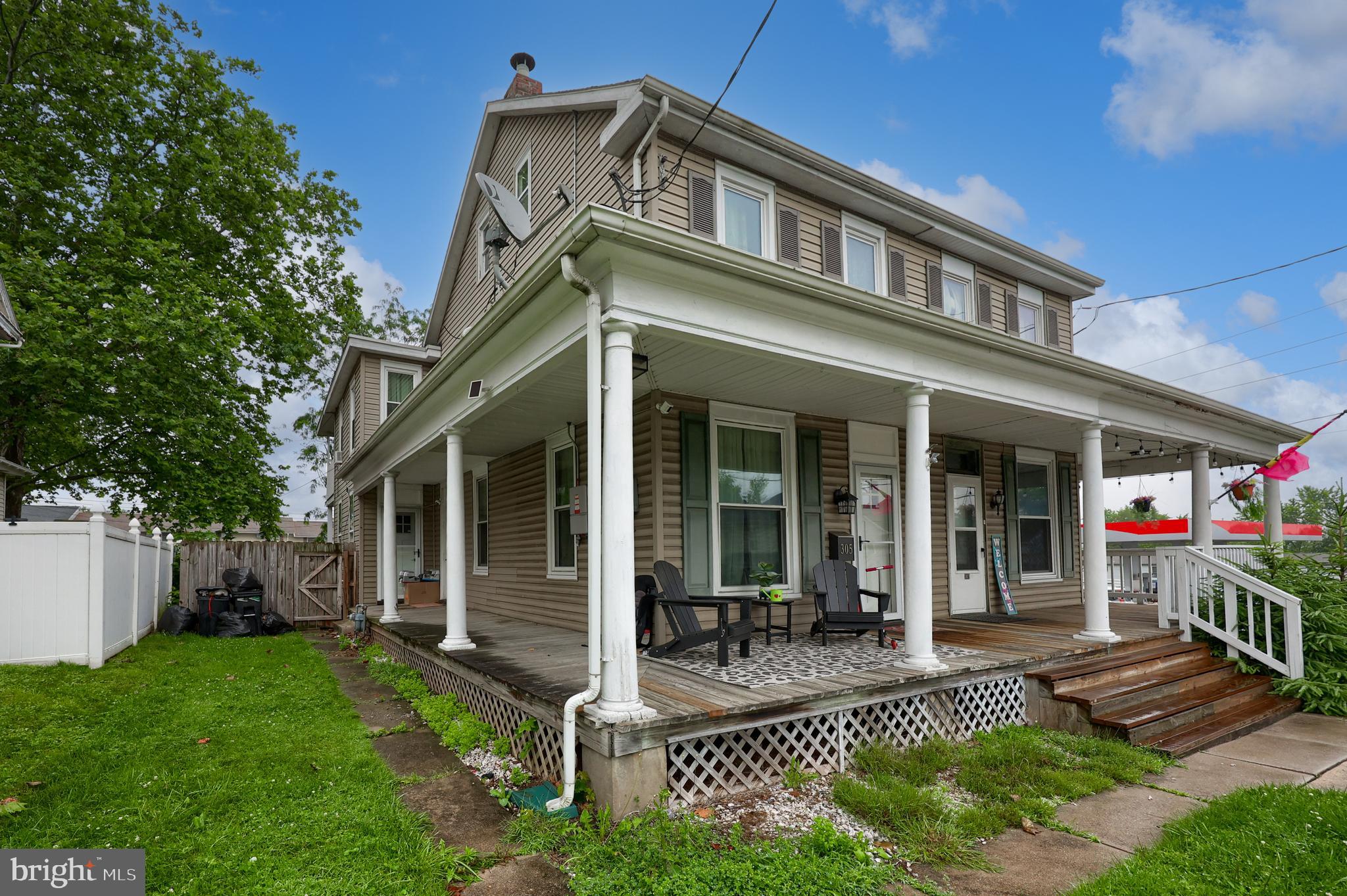 305 N MARKET STREET