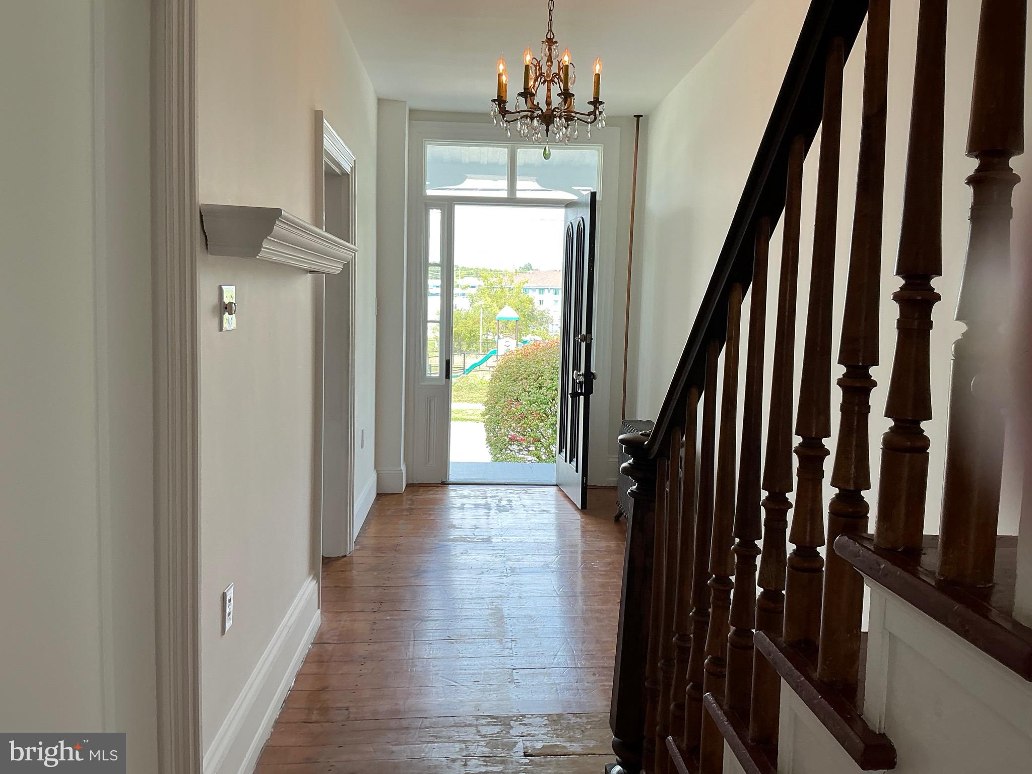 LIONVILLE - Residential