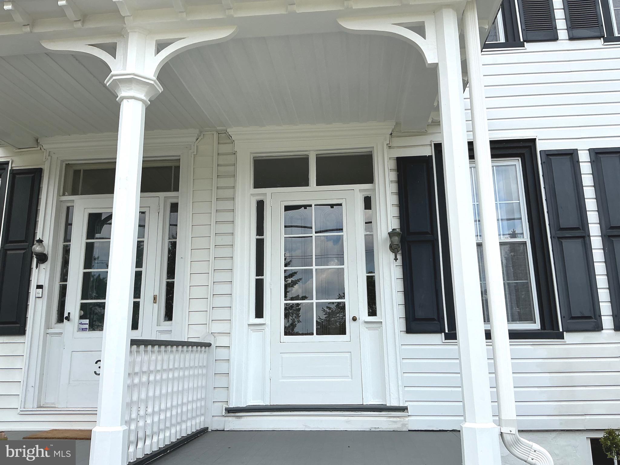 LIONVILLE - Residential