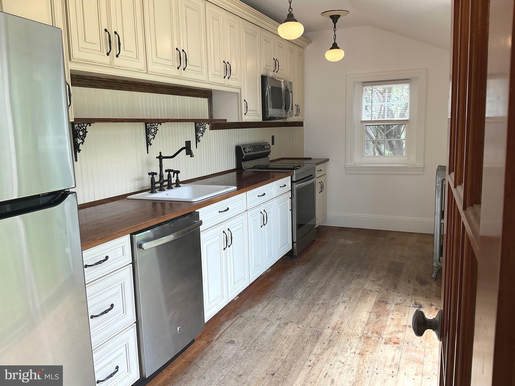 LIONVILLE - Residential