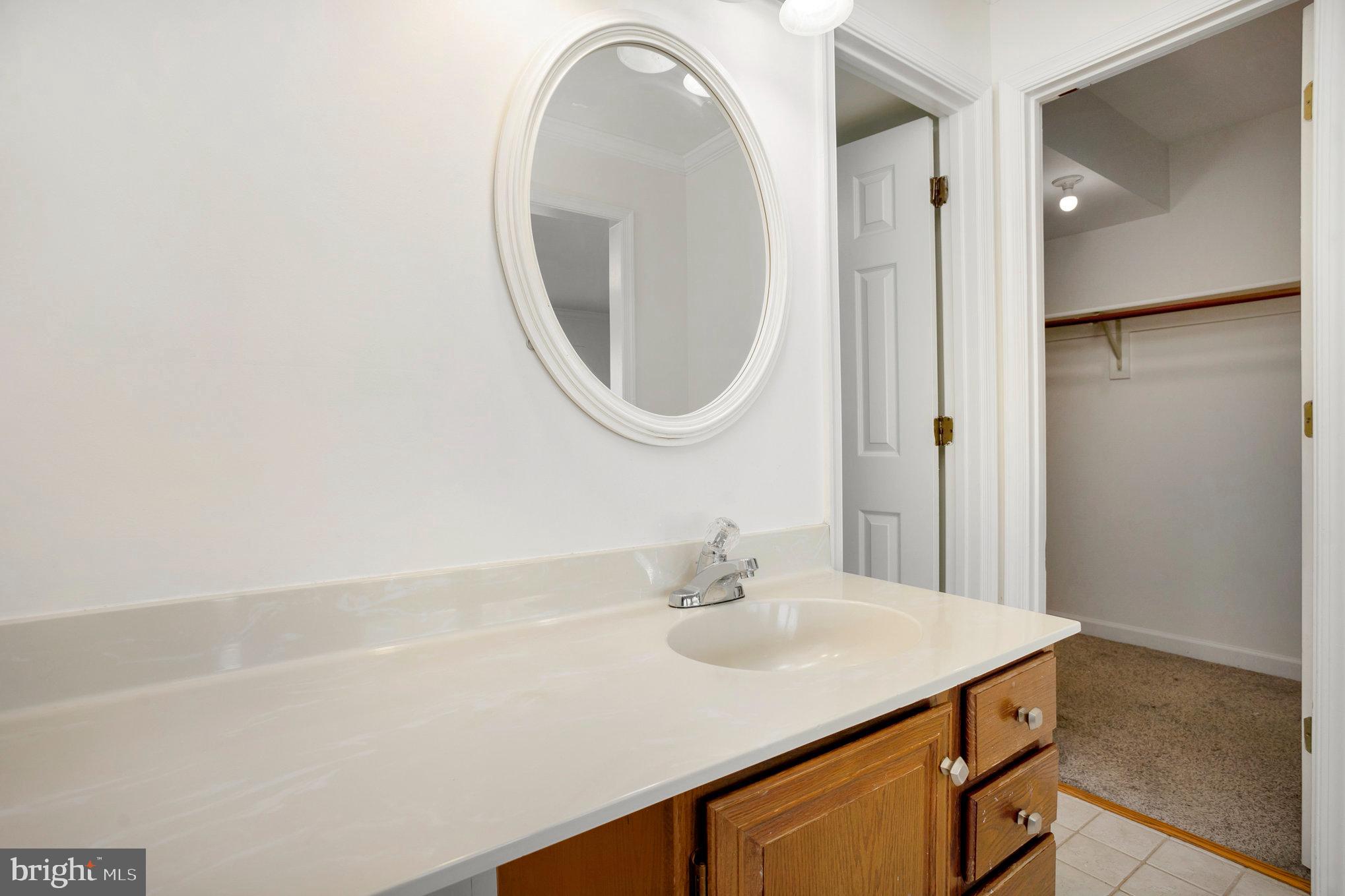 LAKE RIDGE - Residential Lease