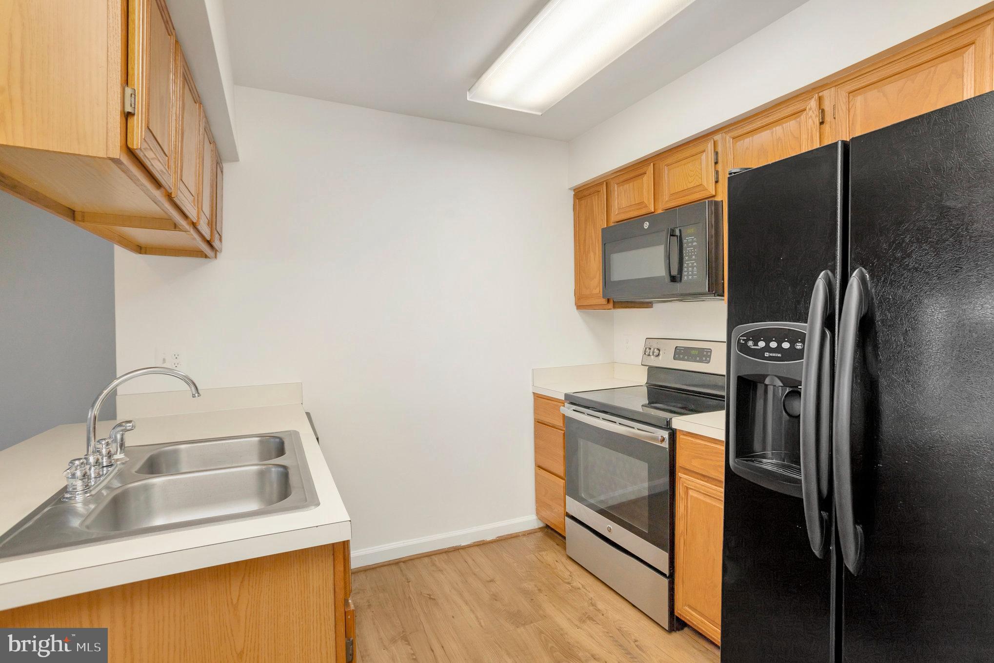 LAKE RIDGE - Residential Lease