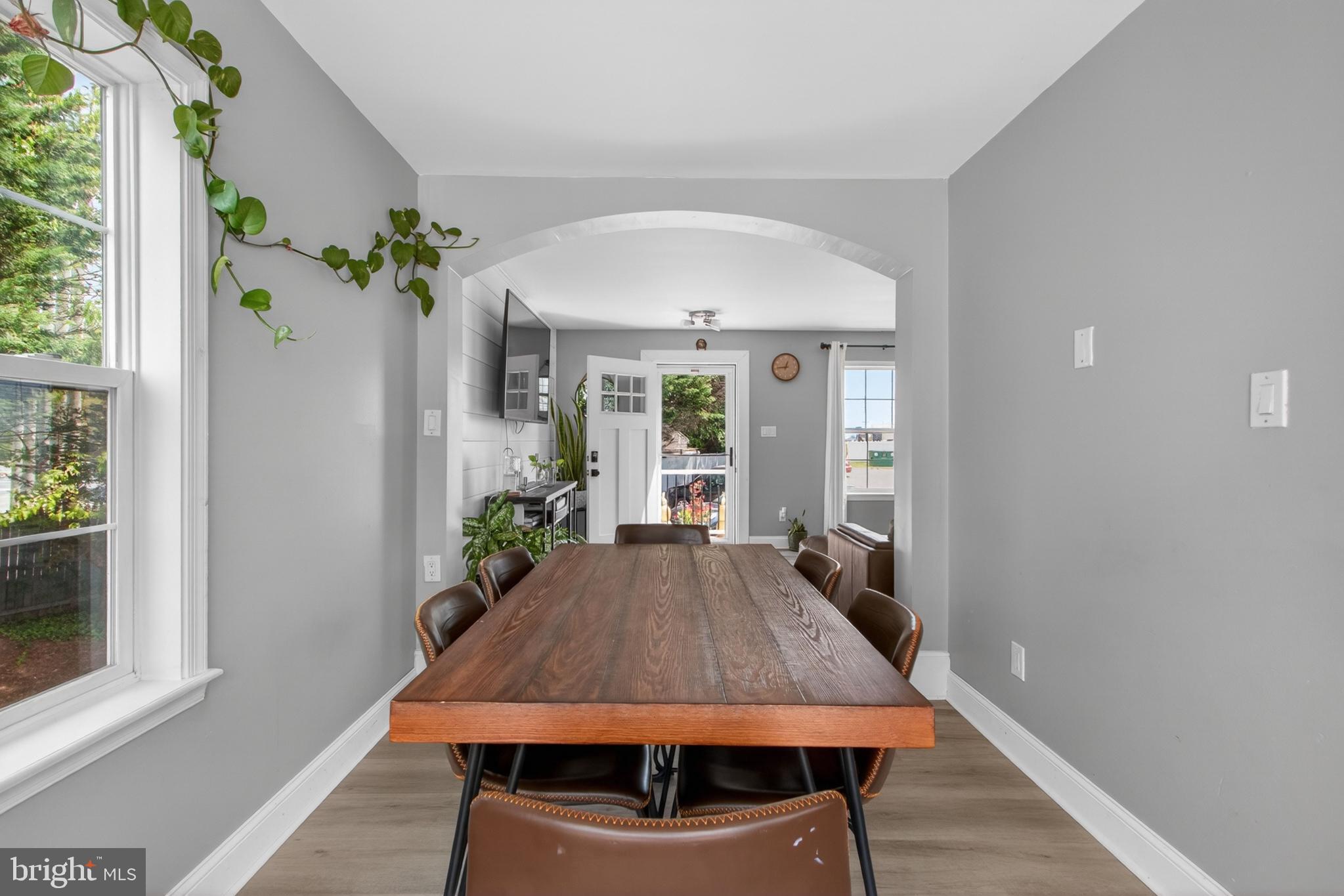 SOUTH STREET STATION - Residential