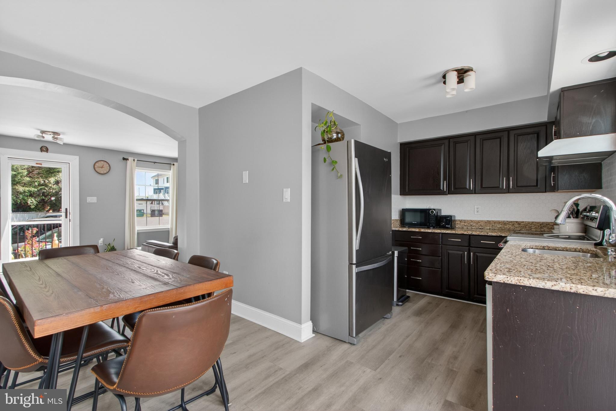 SOUTH STREET STATION - Residential