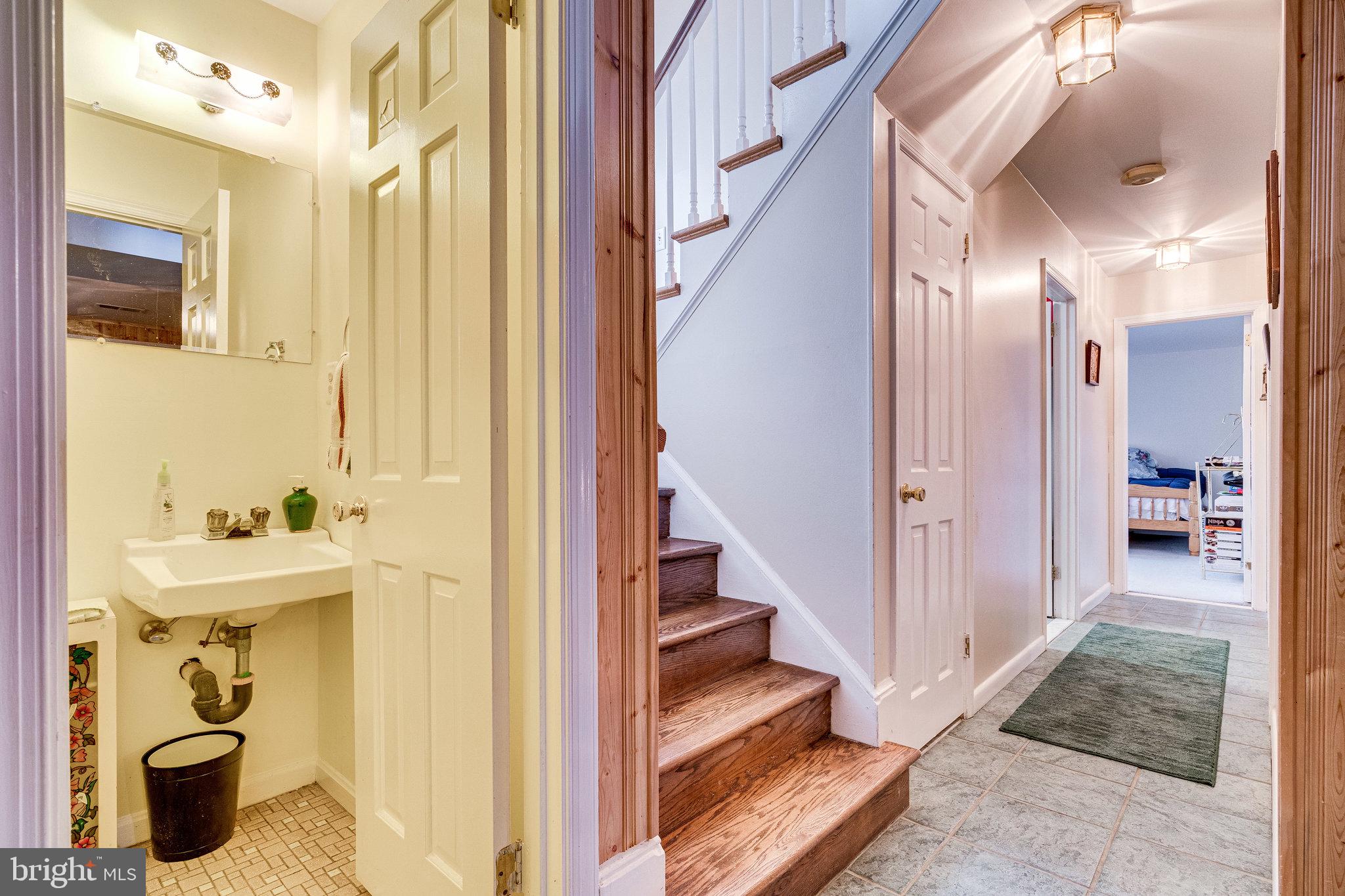 OLD FIELD ESTATES - Residential