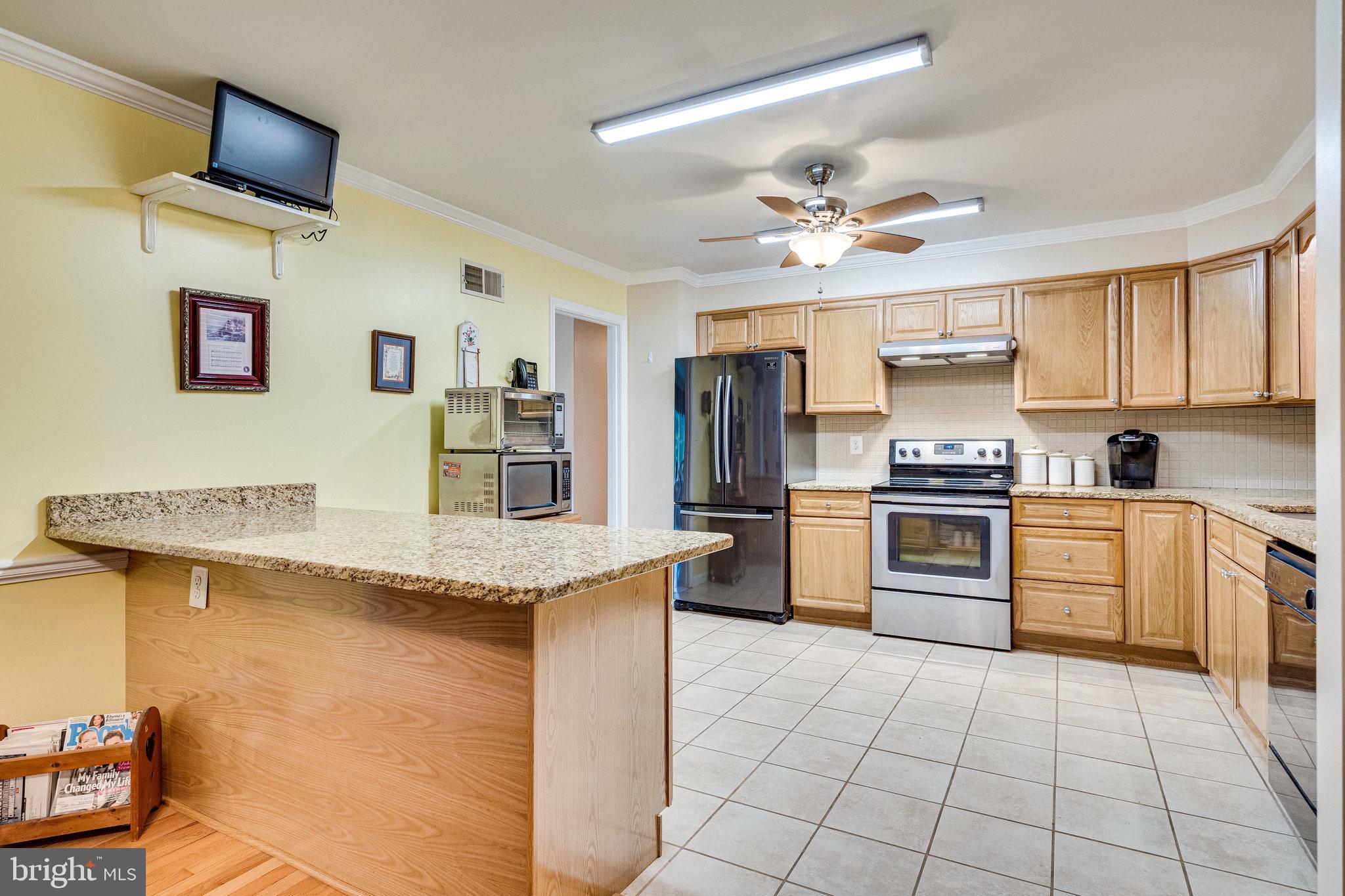 OLD FIELD ESTATES - Residential