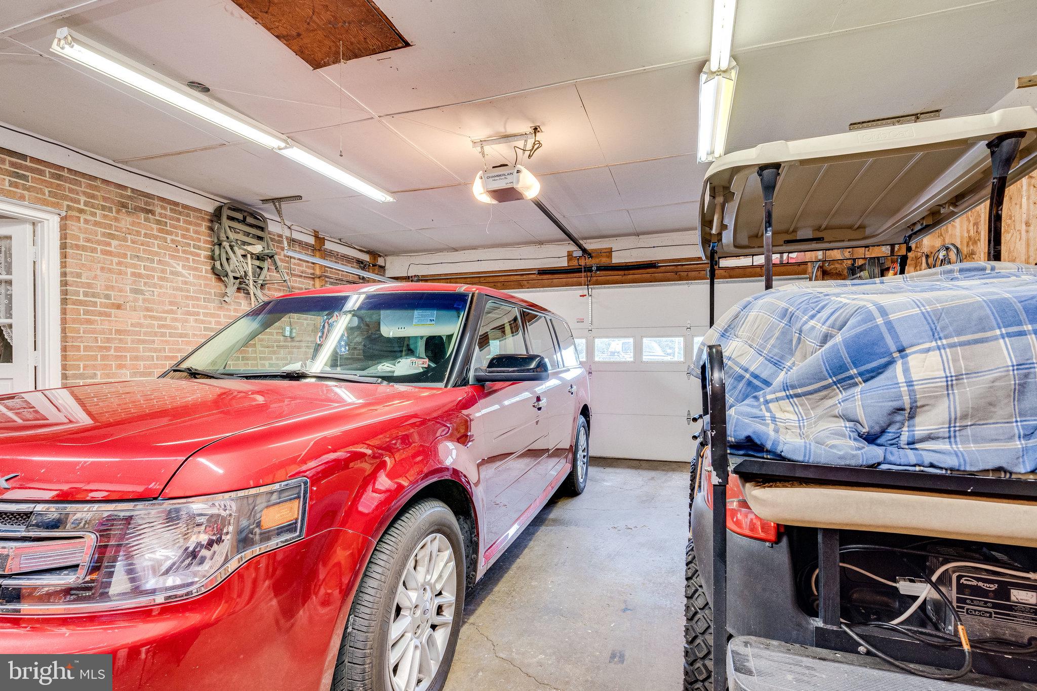 OLD FIELD ESTATES - Residential