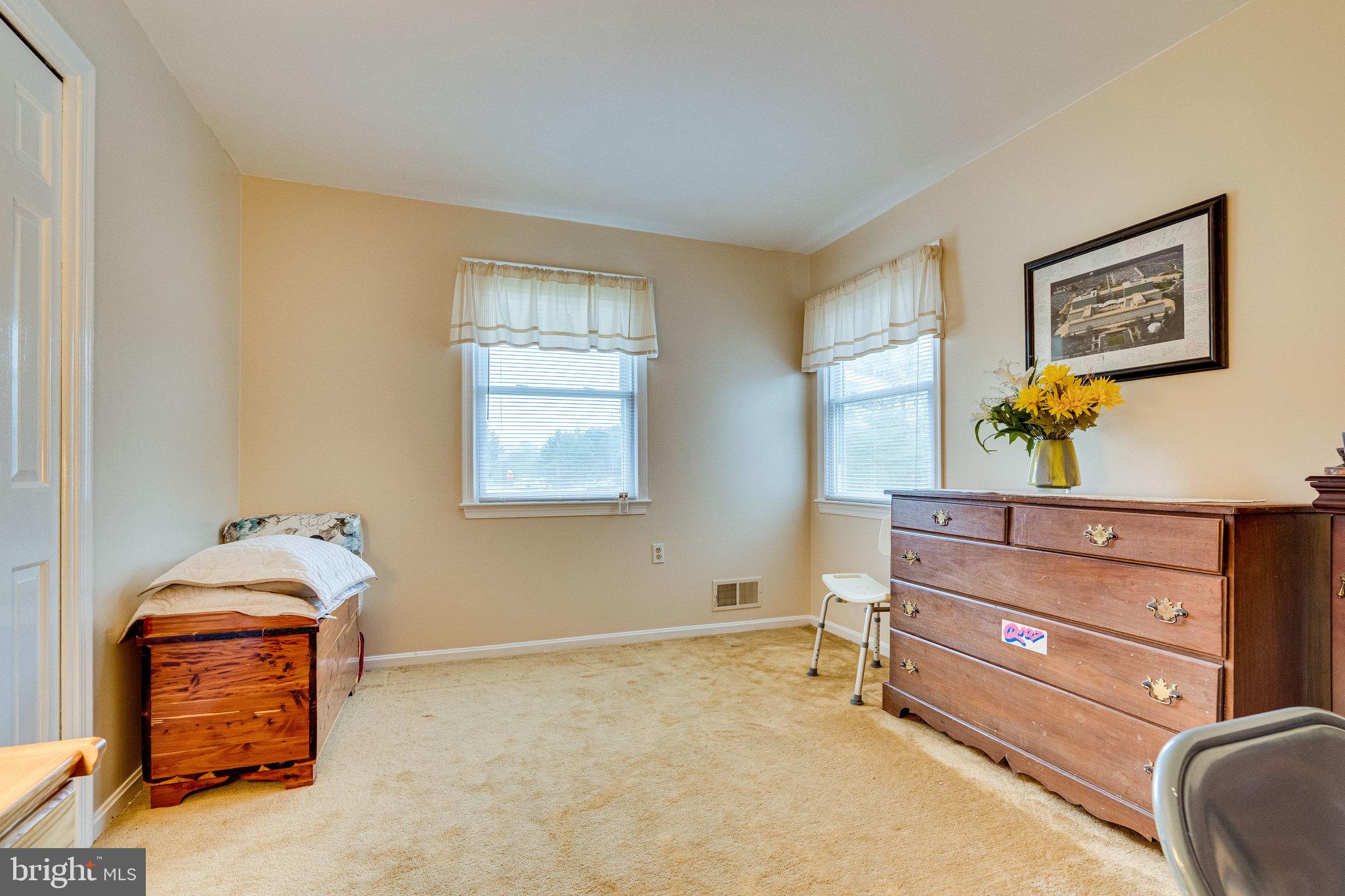 OLD FIELD ESTATES - Residential