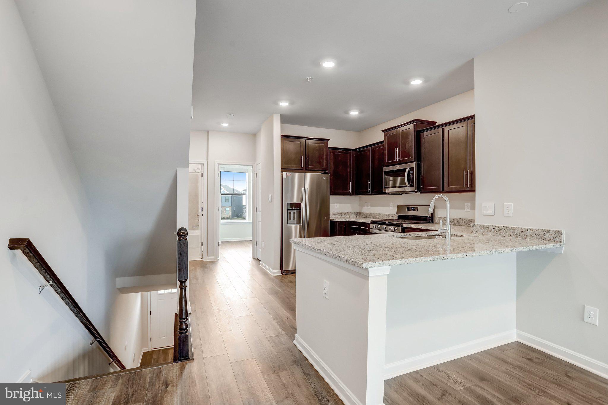 WESTVIEW SOUTH - Residential Lease