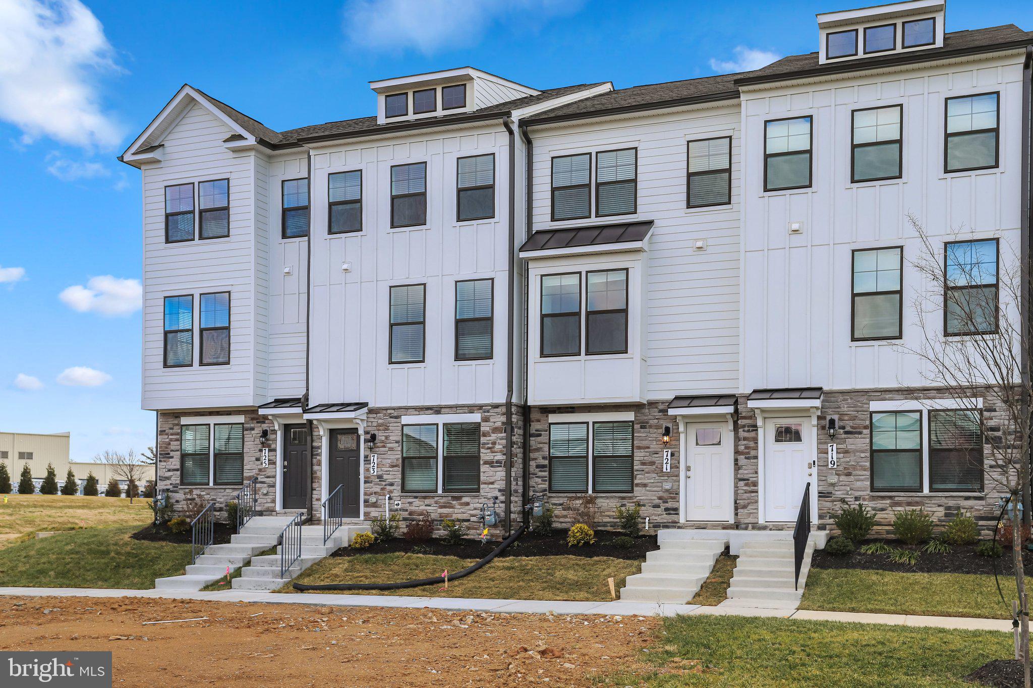 WESTVIEW SOUTH - Residential Lease