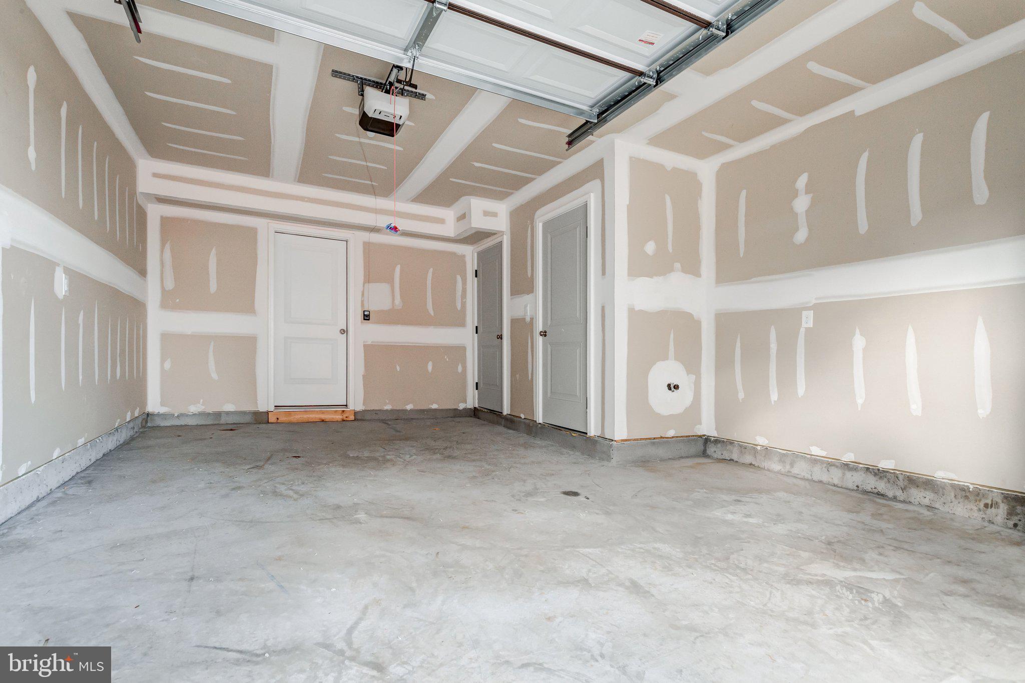 WESTVIEW SOUTH - Residential Lease