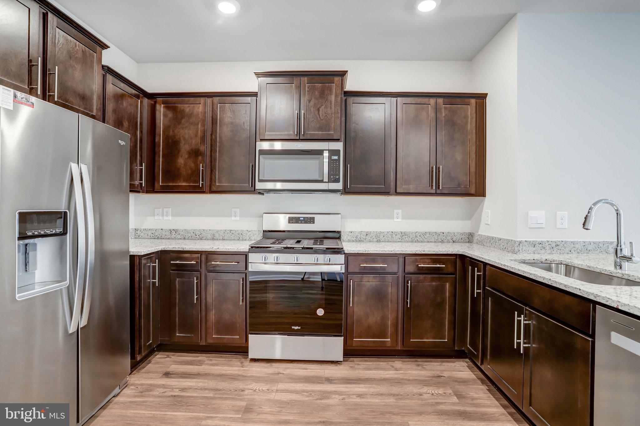 WESTVIEW SOUTH - Residential Lease