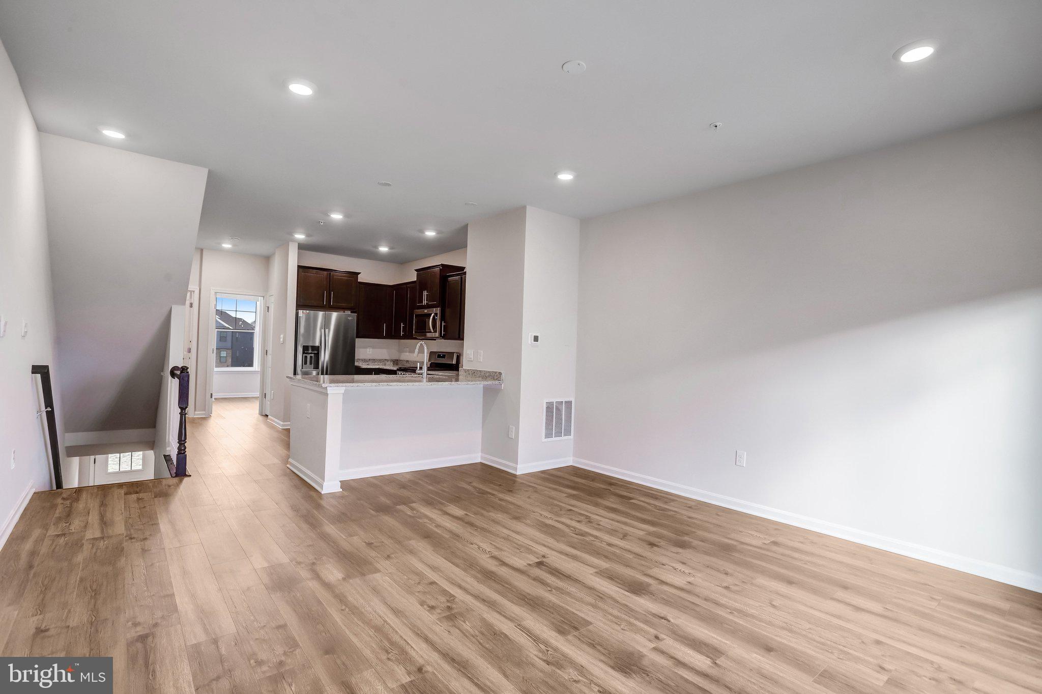 WESTVIEW SOUTH - Residential Lease