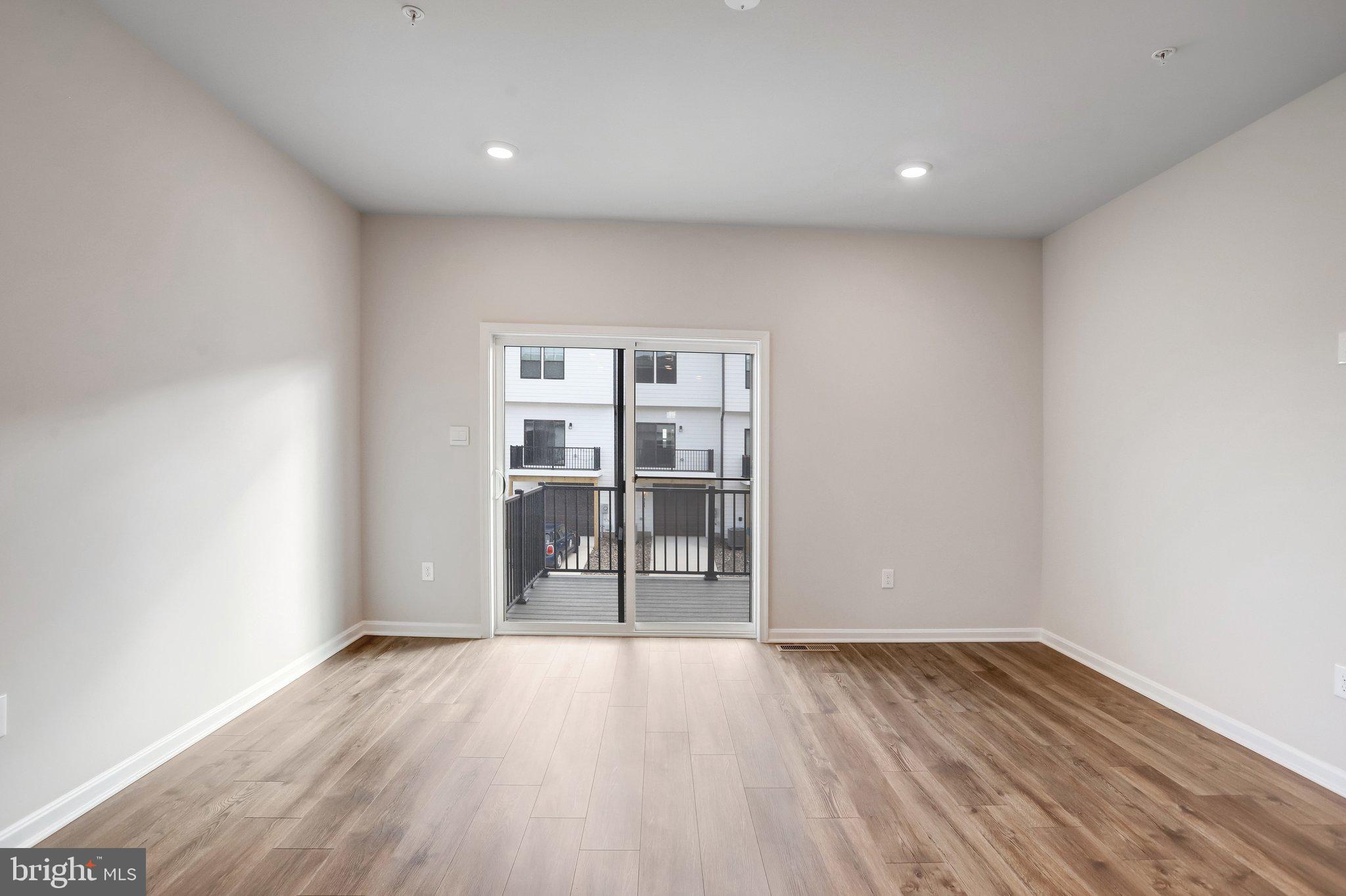 WESTVIEW SOUTH - Residential Lease