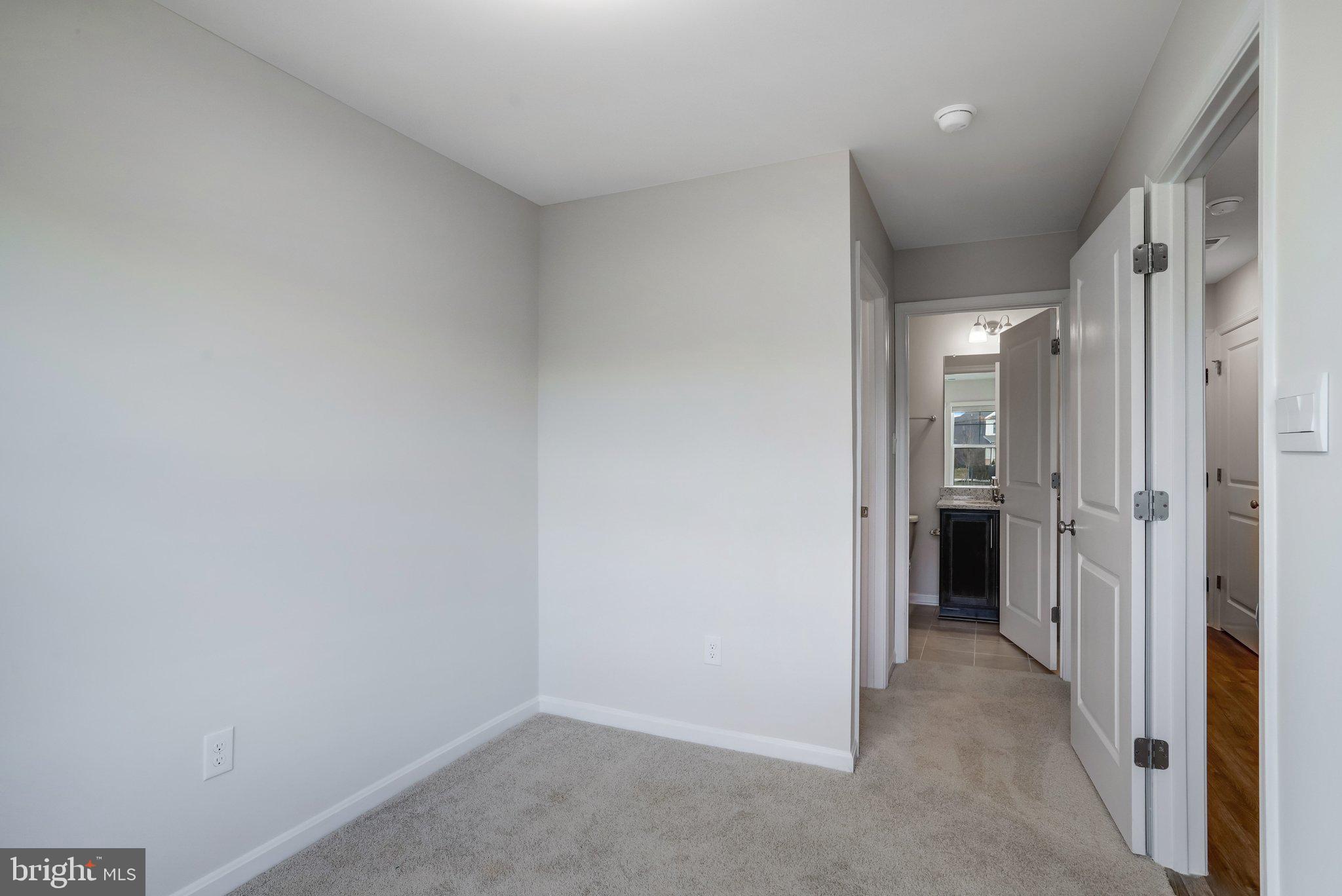 WESTVIEW SOUTH - Residential Lease