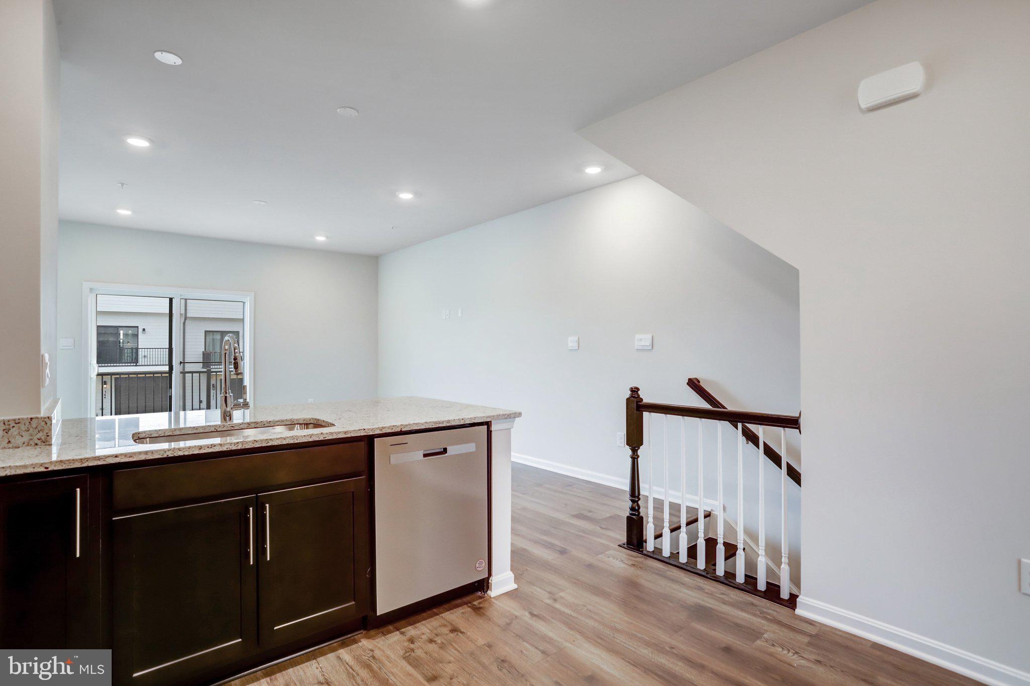 WESTVIEW SOUTH - Residential Lease