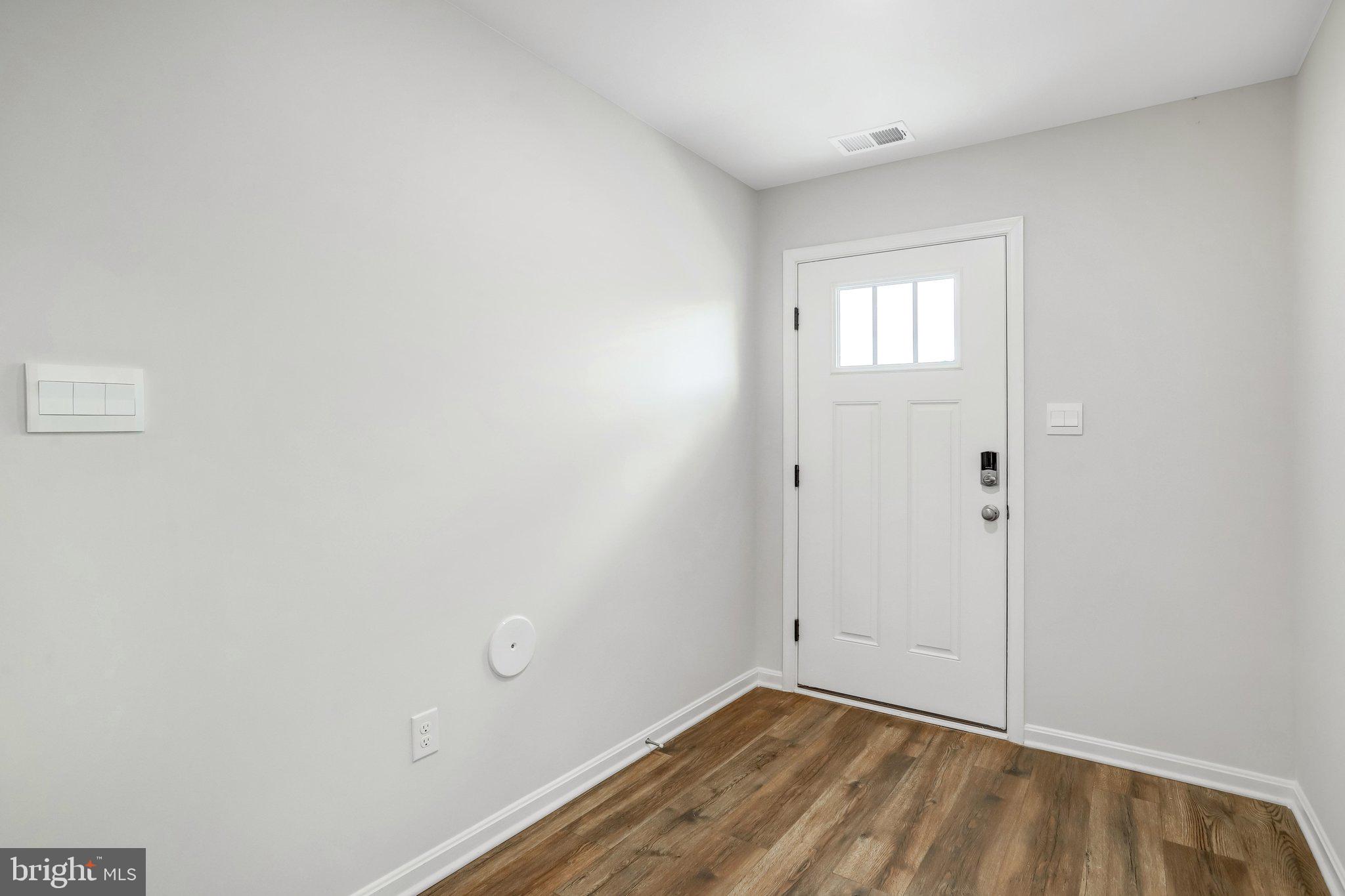 WESTVIEW SOUTH - Residential Lease