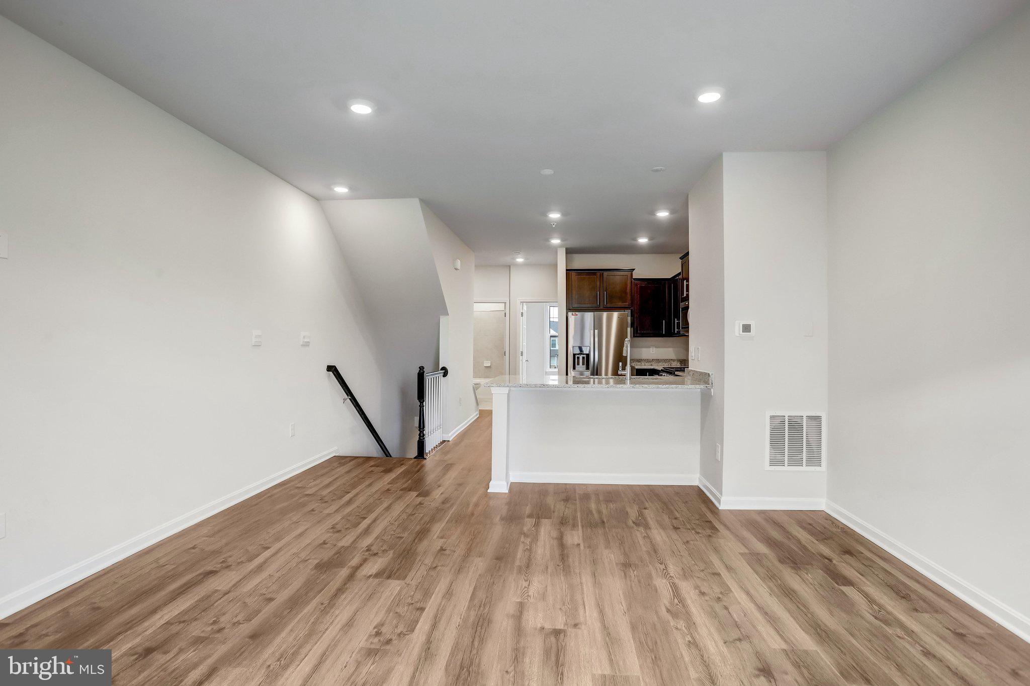 WESTVIEW SOUTH - Residential Lease