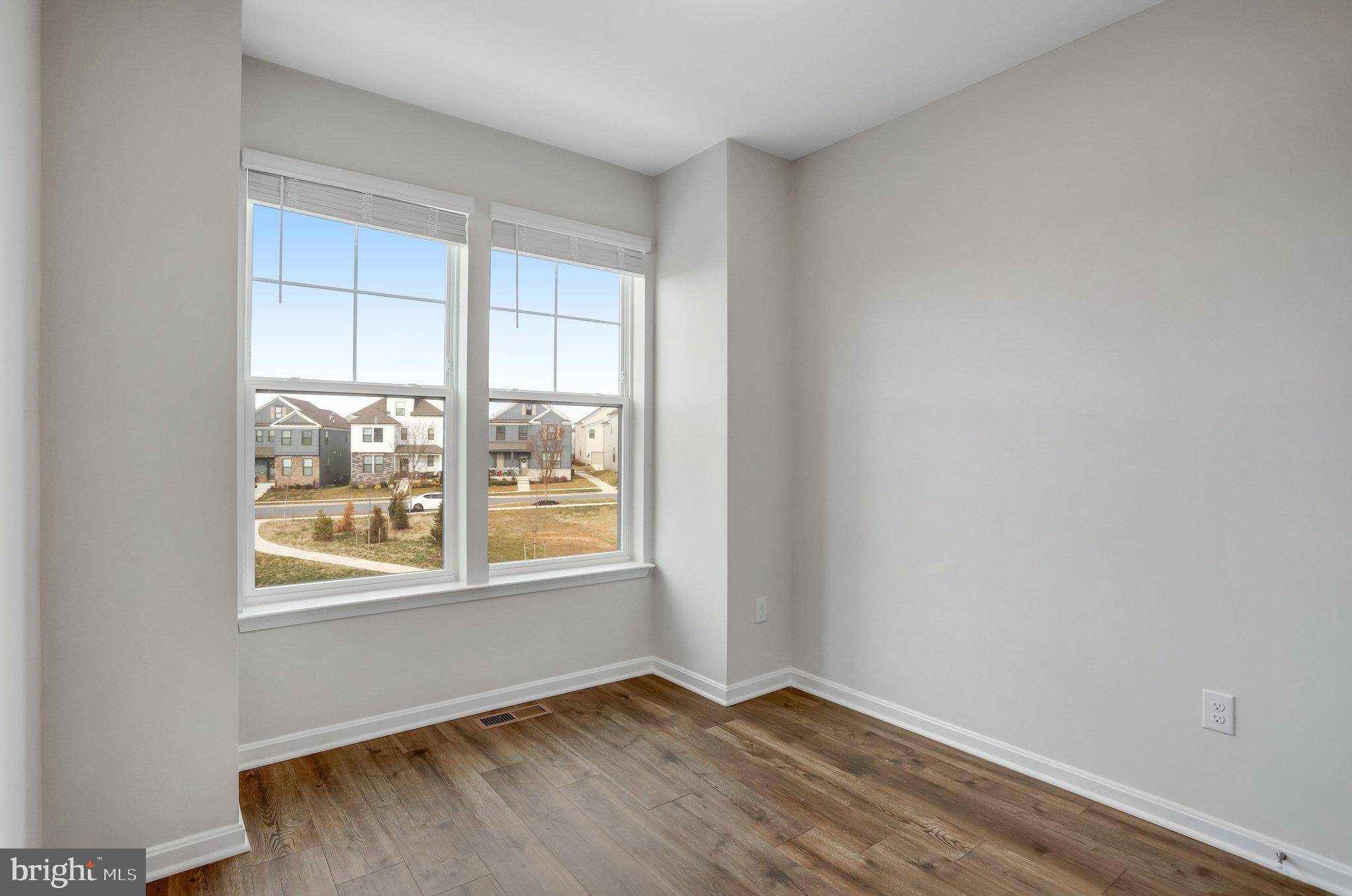 WESTVIEW SOUTH - Residential Lease