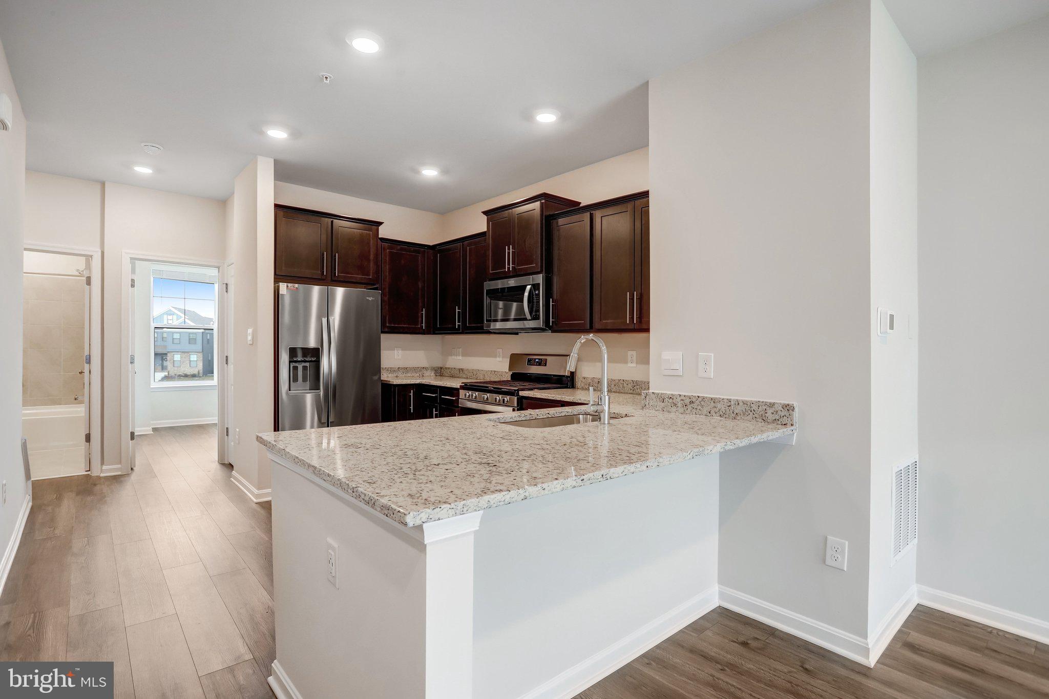 WESTVIEW SOUTH - Residential Lease